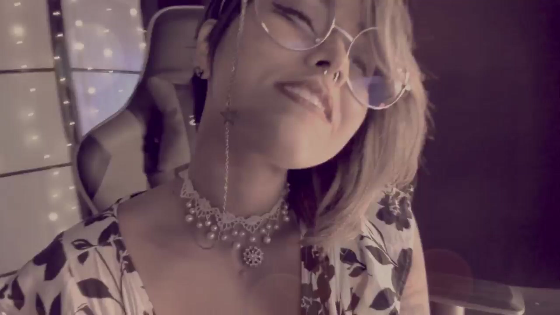 Gallery image thumbnail from AbraxxysRadio's myfreecams stream on, 04/14/2024, 02:03 image 11 of 20