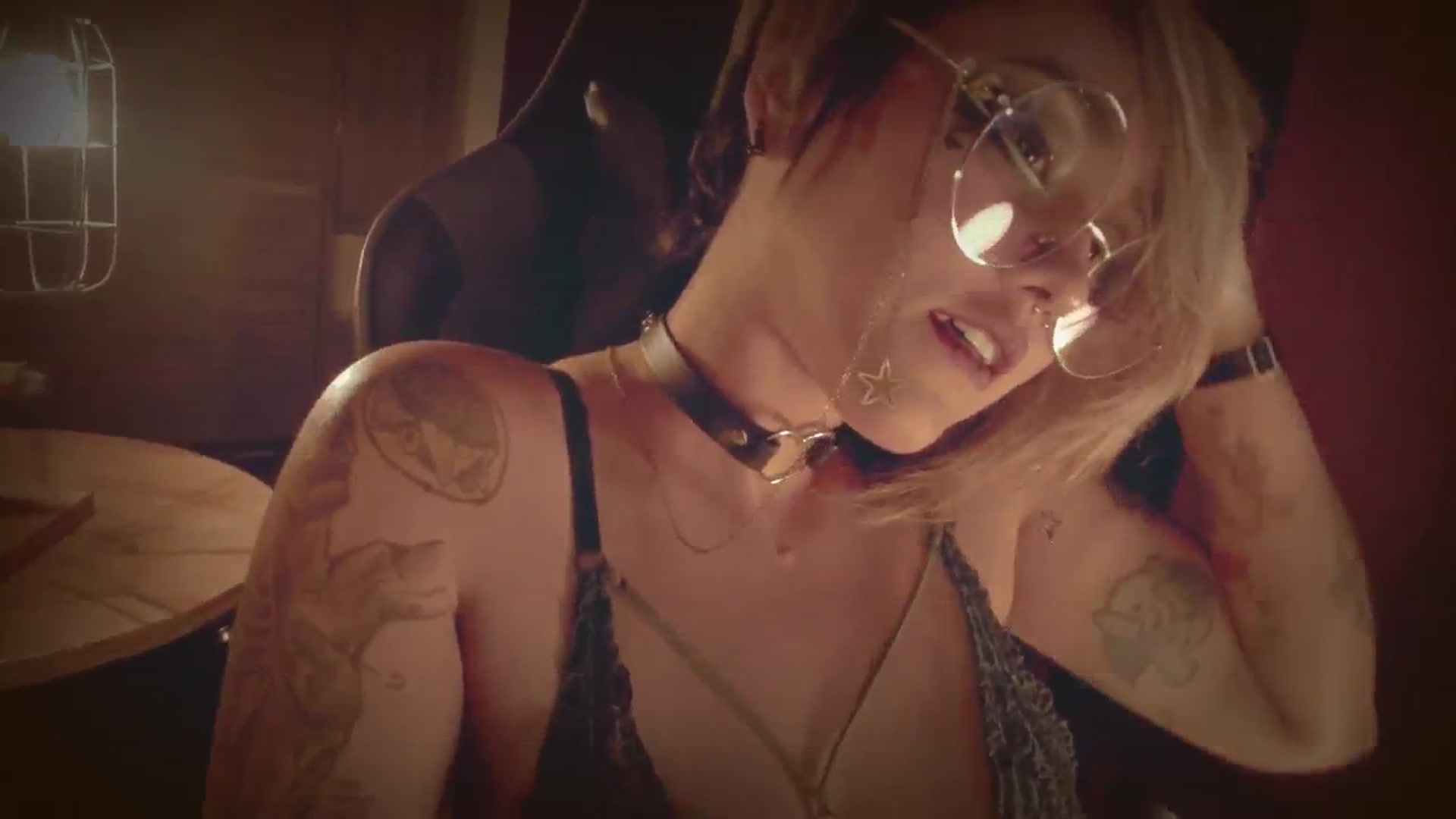Gallery image thumbnail from AbraxxysRadio's myfreecams stream on, 04/16/2024, 24:51 image 7 of 20