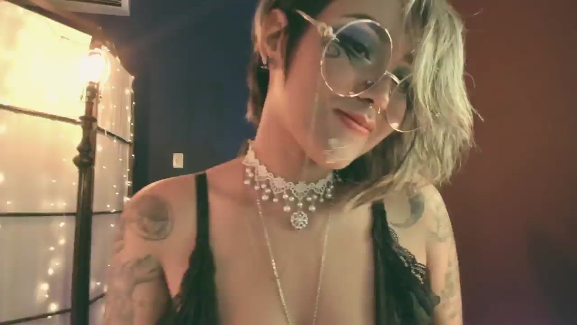 Gallery image thumbnail from AbraxxysRadio's myfreecams stream on, 04/23/2024, 02:32 image 15 of 20