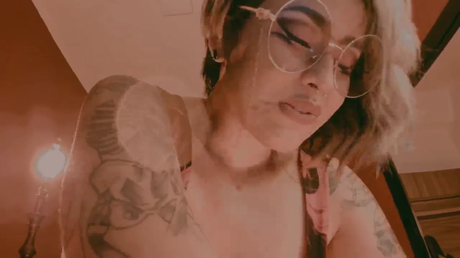 Gallery image thumbnail from AbraxxysRadio's myfreecams stream on, 04/26/2024, 01:07 image 20 of 20