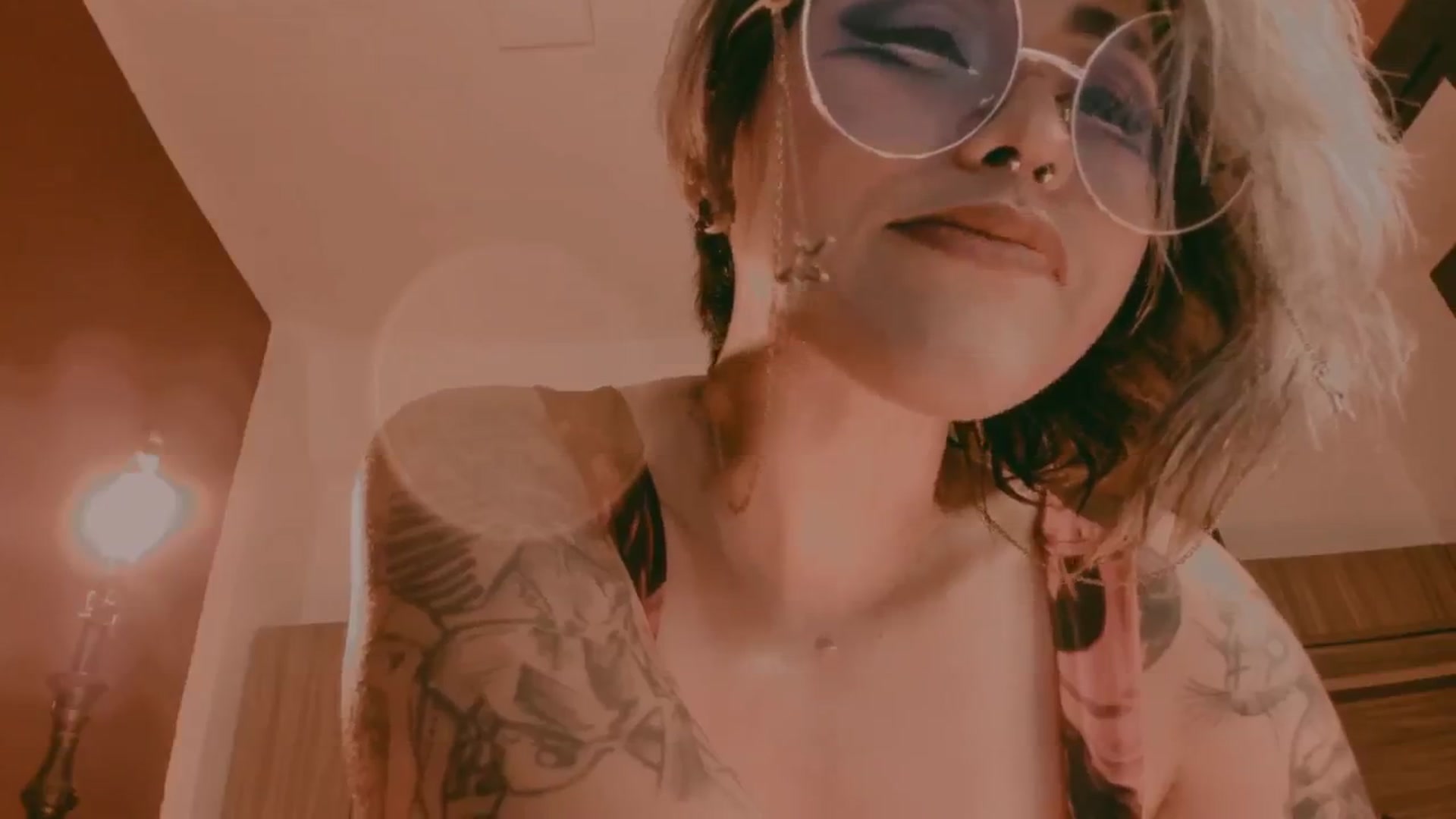 Gallery image thumbnail from AbraxxysRadio's myfreecams stream on, 04/26/2024, 01:07 image 16 of 20
