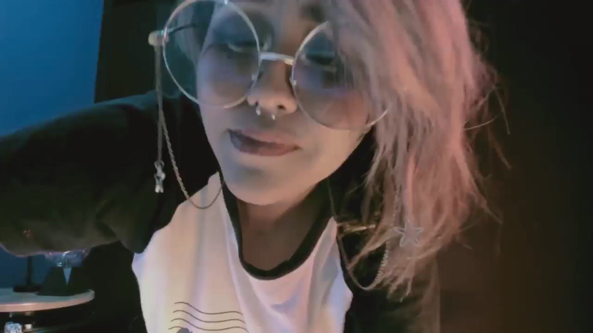 Gallery image thumbnail from AbraxxysRadio's myfreecams stream on, 05/08/2024, 02:34 image 10 of 20