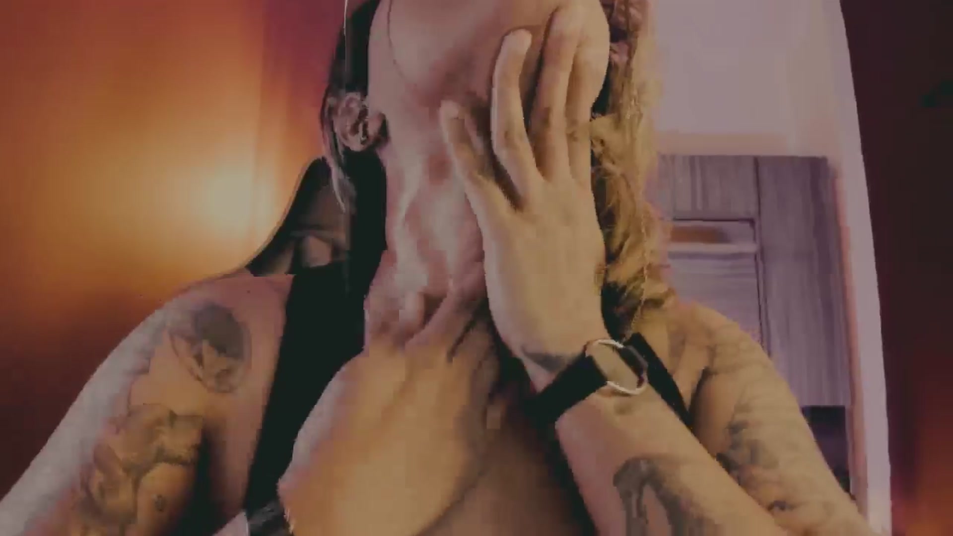 Gallery image thumbnail from AbraxxysRadio's myfreecams stream on, 05/11/2024, 24:15 image 16 of 20