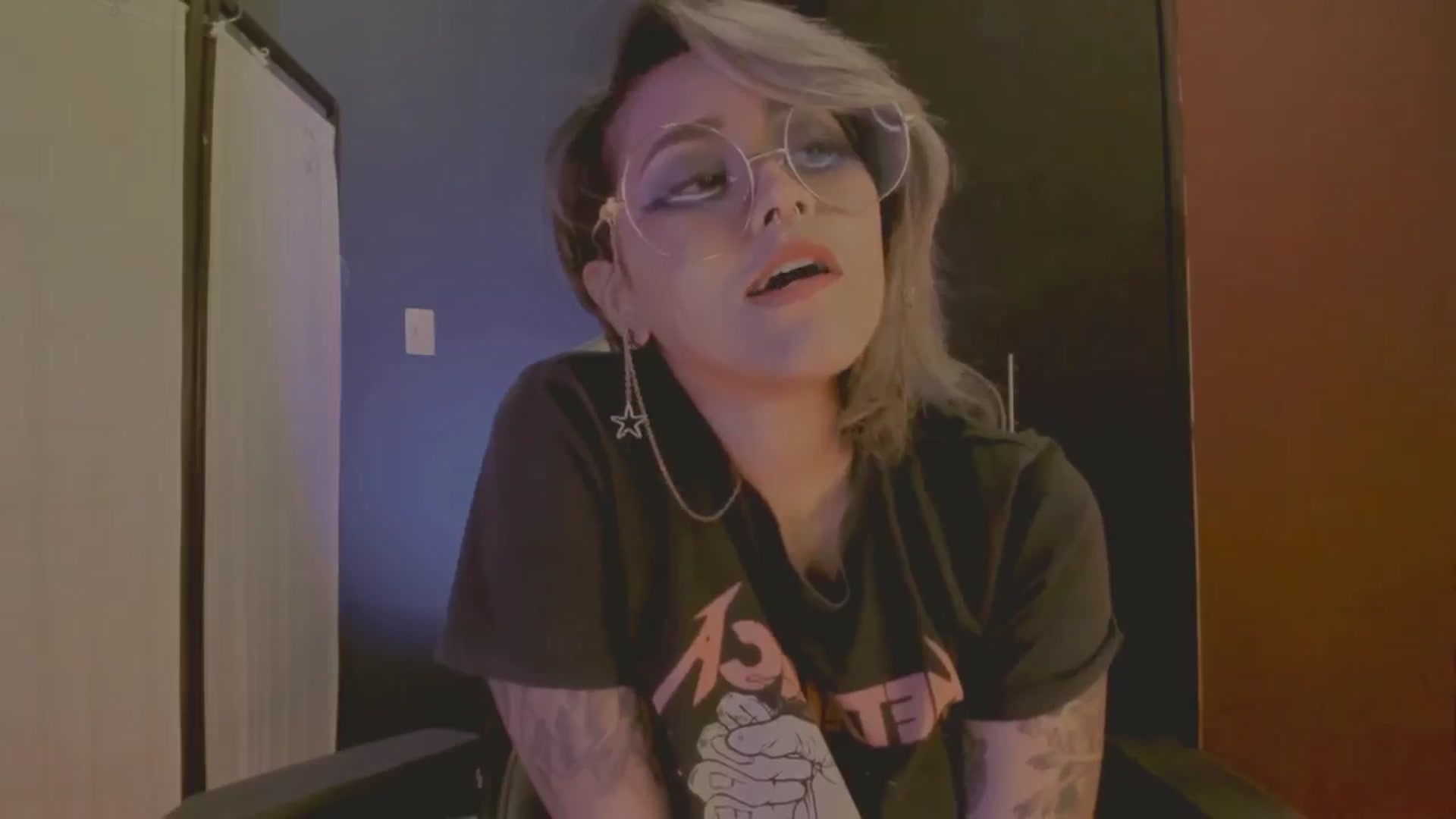Gallery image thumbnail from AbraxxysRadio's myfreecams stream on, 05/15/2024, 01:02 image 2 of 20