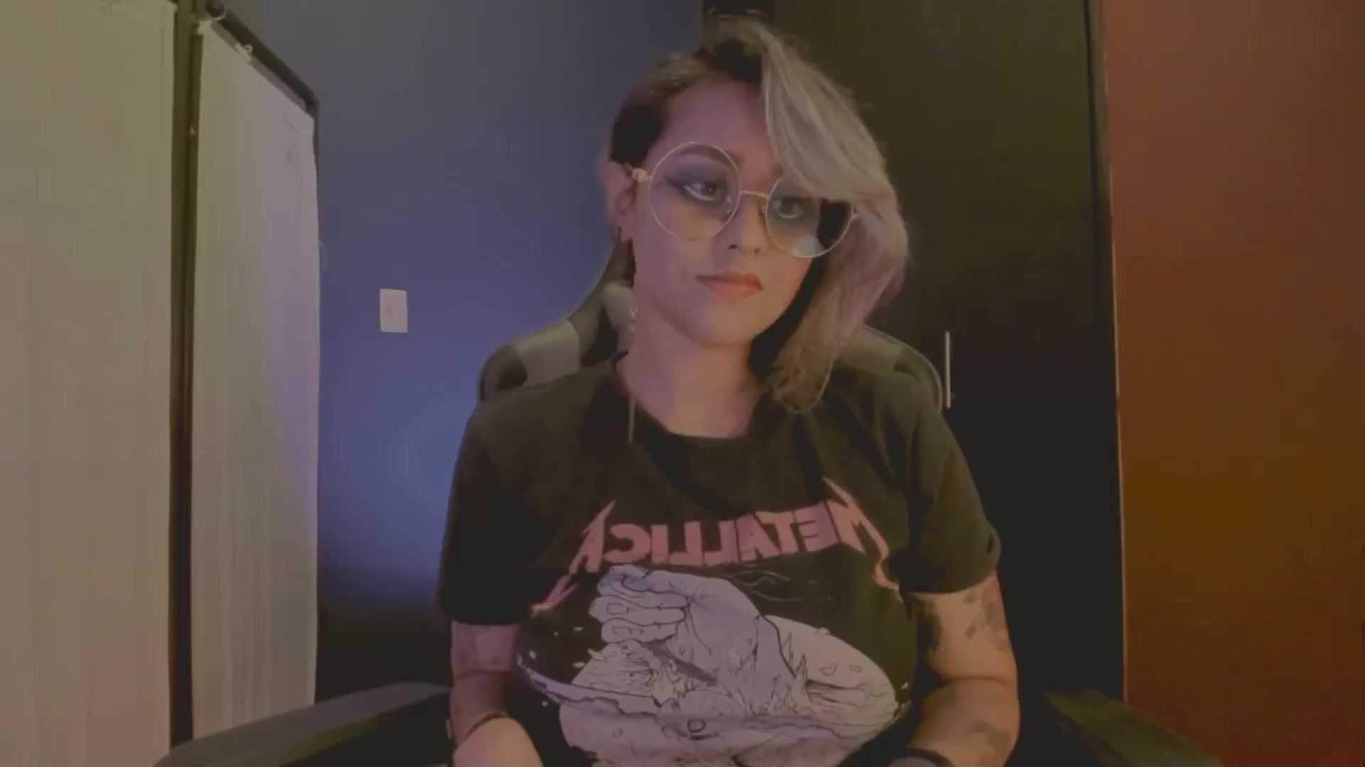 Gallery image thumbnail from AbraxxysRadio's myfreecams stream on, 05/15/2024, 01:02 image 3 of 20