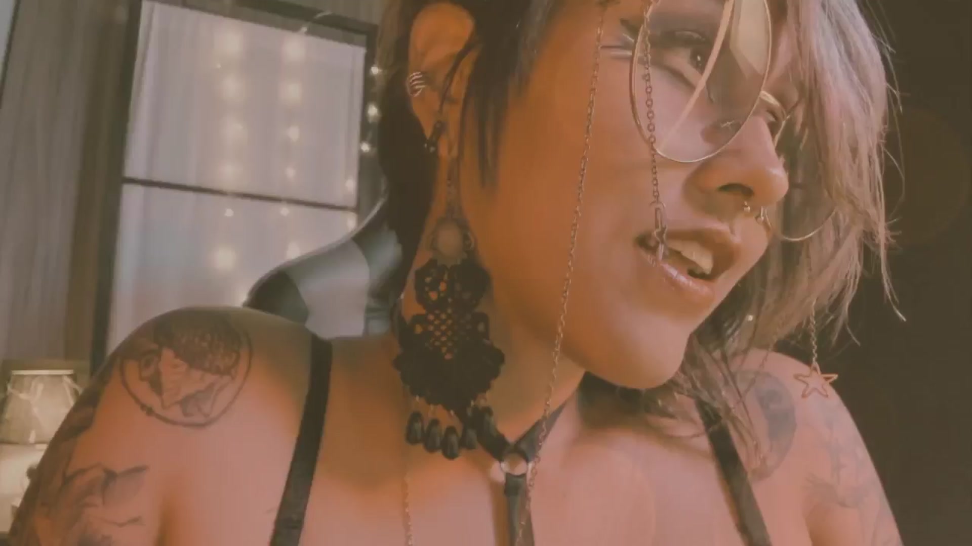 Gallery image thumbnail from AbraxxysRadio's myfreecams stream on, 05/19/2024, 20:41 image 19 of 20