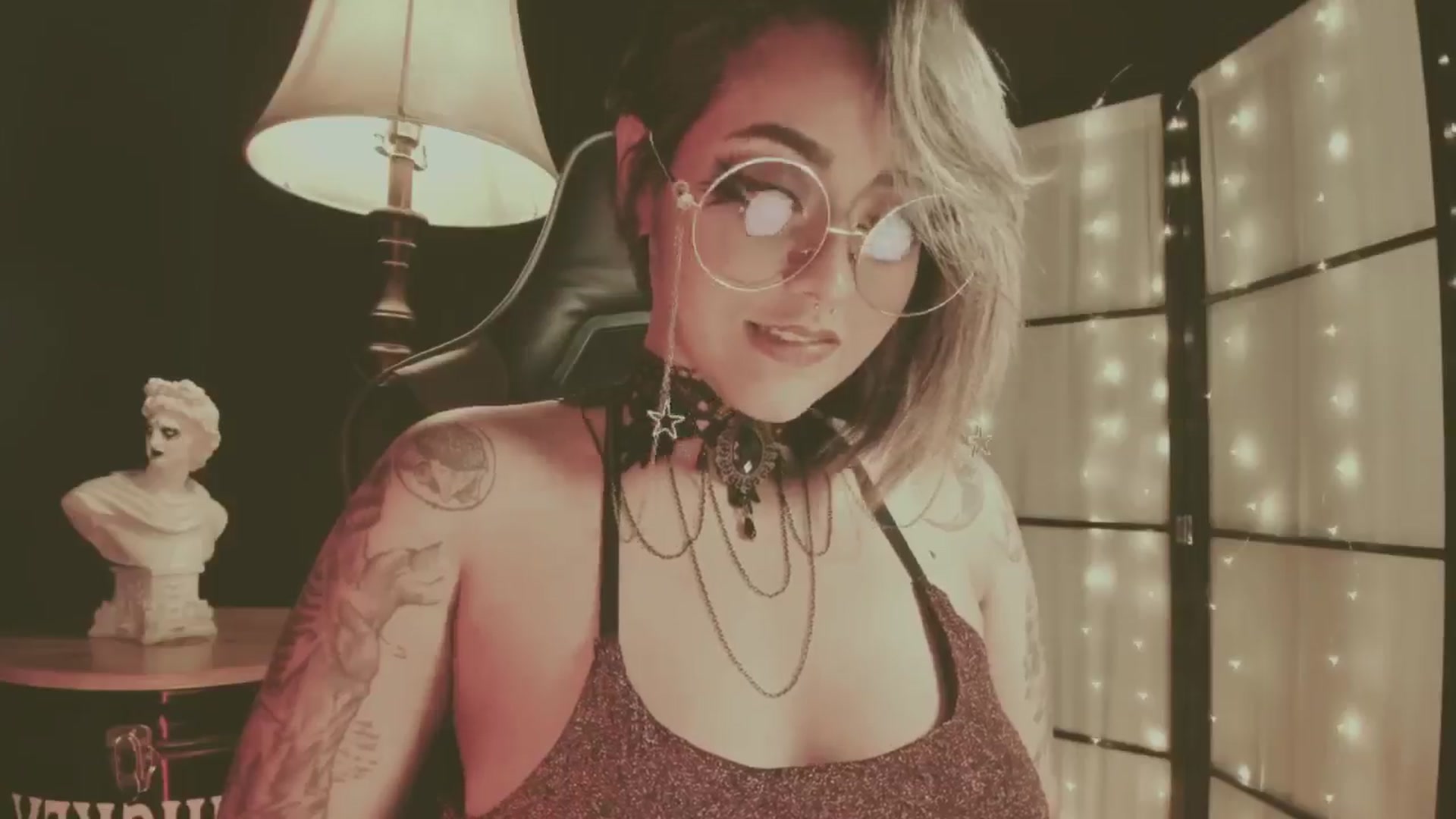 Gallery image thumbnail from AbraxxysRadio's myfreecams stream on, 05/23/2024, 24:28 image 20 of 20