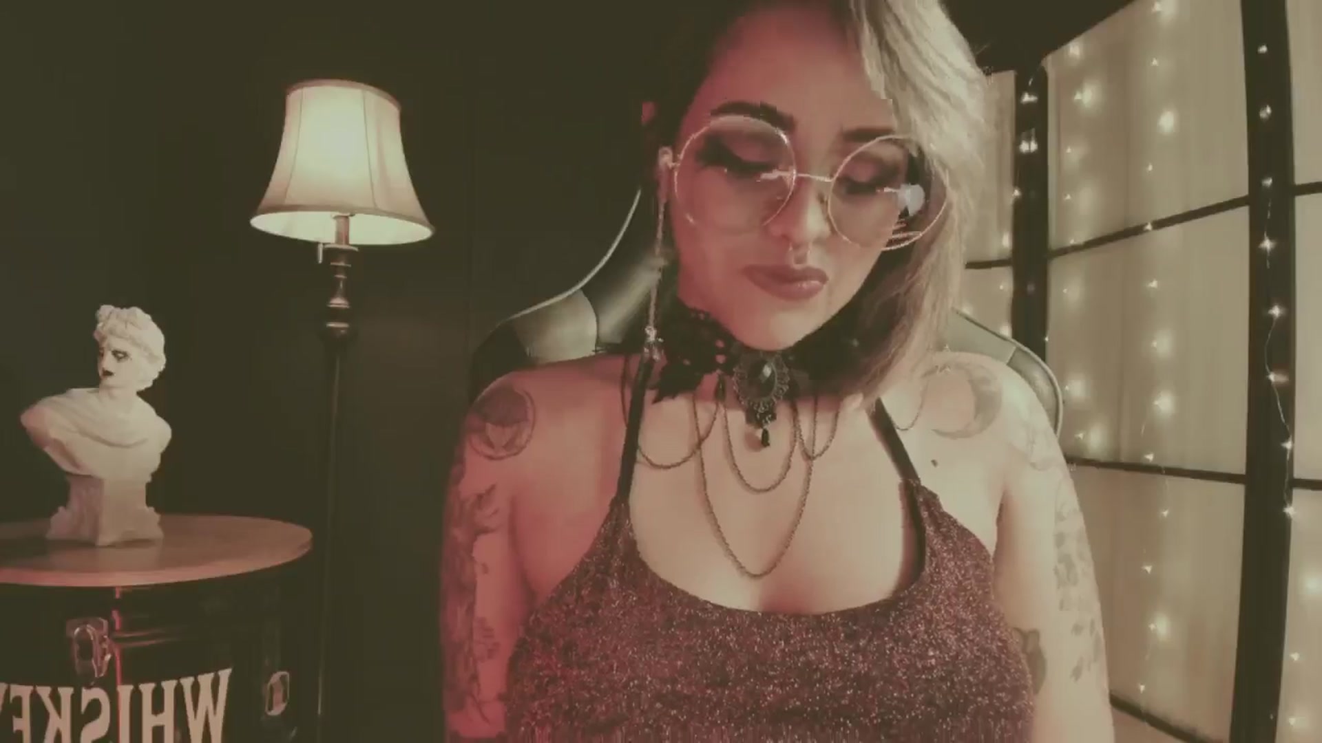 Gallery image thumbnail from AbraxxysRadio's myfreecams stream on, 05/23/2024, 24:28 image 7 of 20