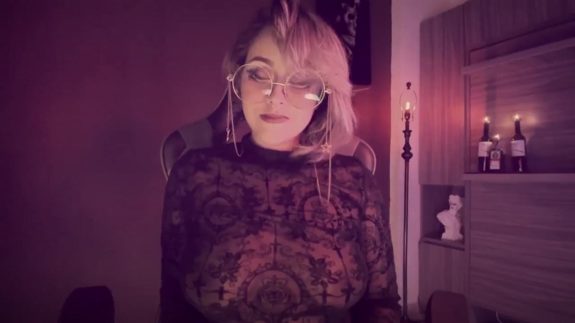 Gallery image thumbnail from AbraxxysRadio's myfreecams stream on, 05/24/2024, 22:19 image 20 of 20