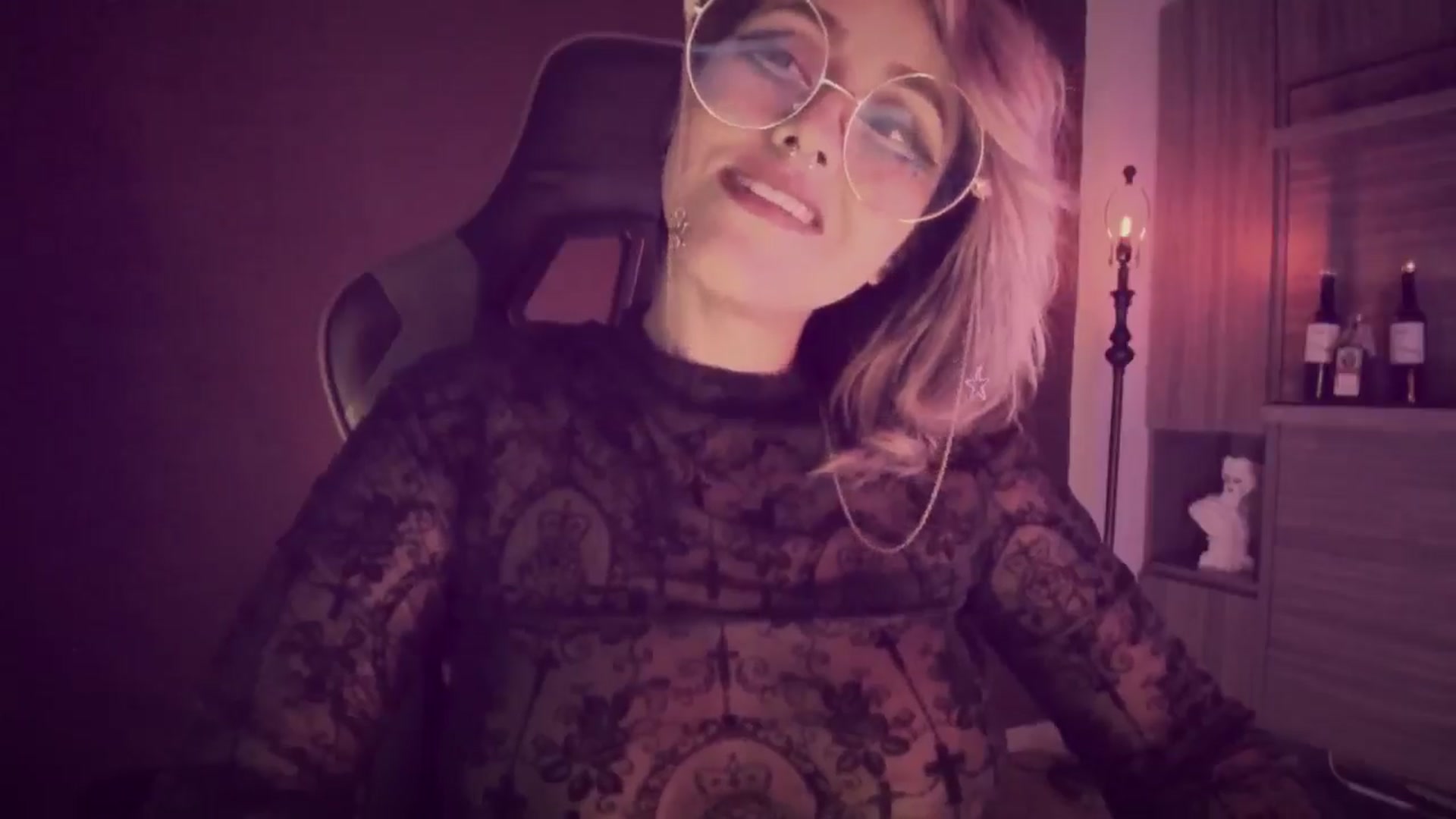 Gallery image thumbnail from AbraxxysRadio's myfreecams stream on, 05/25/2024, 01:33 image 14 of 20