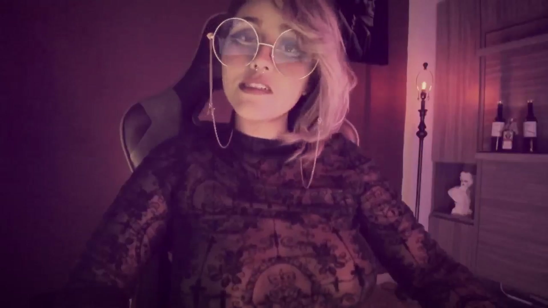 Gallery image thumbnail from AbraxxysRadio's myfreecams stream on, 05/25/2024, 01:33 image 10 of 20