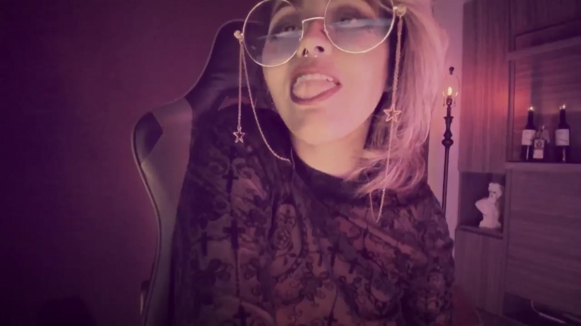 Gallery image thumbnail from AbraxxysRadio's myfreecams stream on, 05/25/2024, 01:33 image 4 of 20