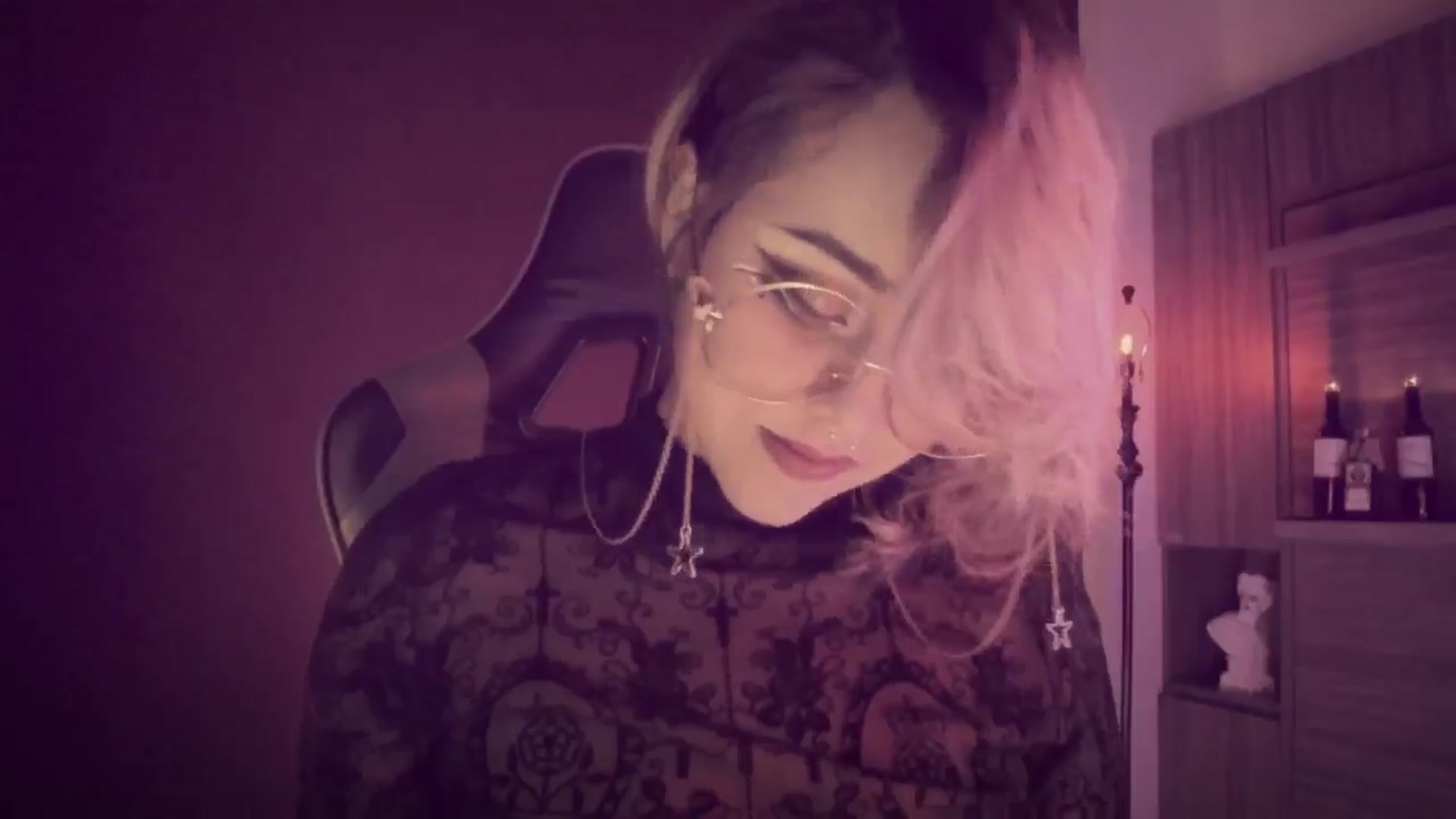 Gallery image thumbnail from AbraxxysRadio's myfreecams stream on, 05/25/2024, 01:33 image 20 of 20