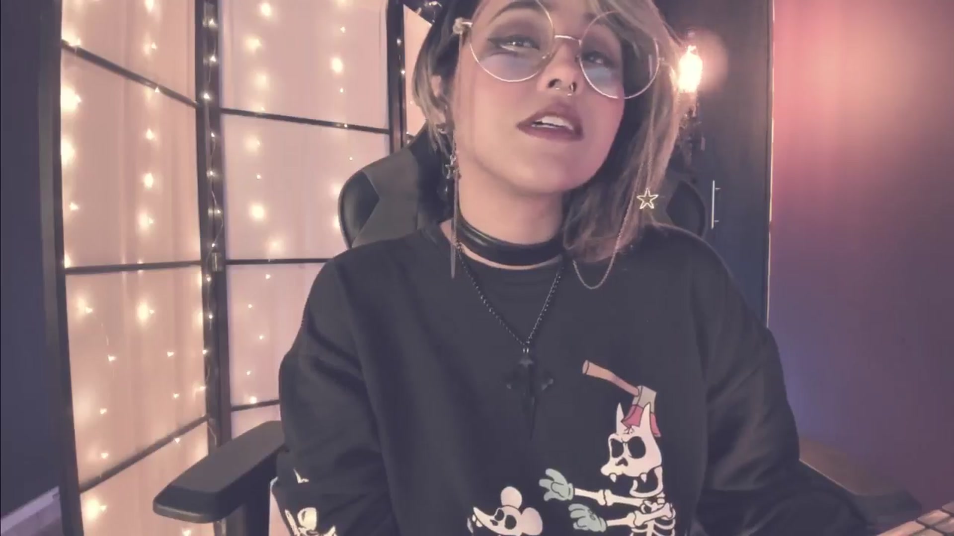 Gallery image thumbnail from AbraxxysRadio's myfreecams stream on, 05/30/2024, 02:05 image 11 of 20