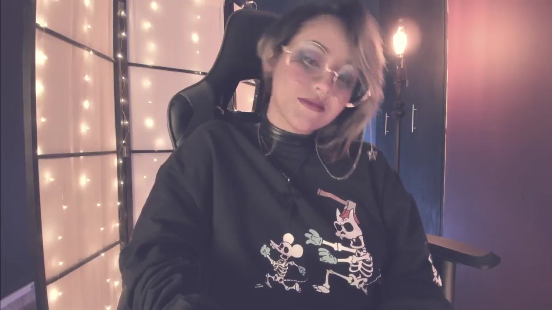 Gallery image thumbnail from AbraxxysRadio's myfreecams stream on, 05/30/2024, 02:05 image 20 of 20