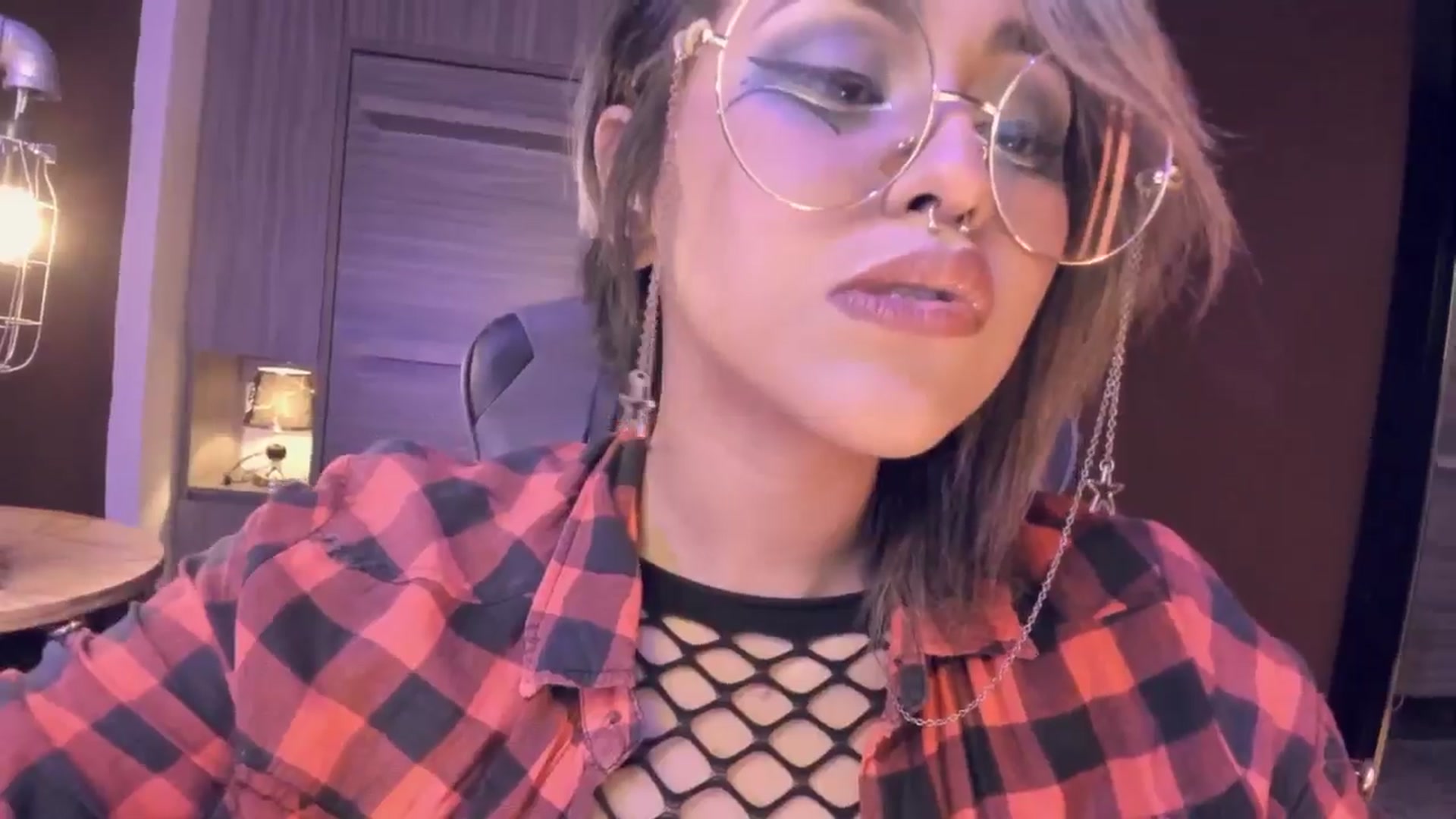 Gallery image thumbnail from AbraxxysRadio's myfreecams stream on, 05/31/2024, 23:52 image 18 of 20