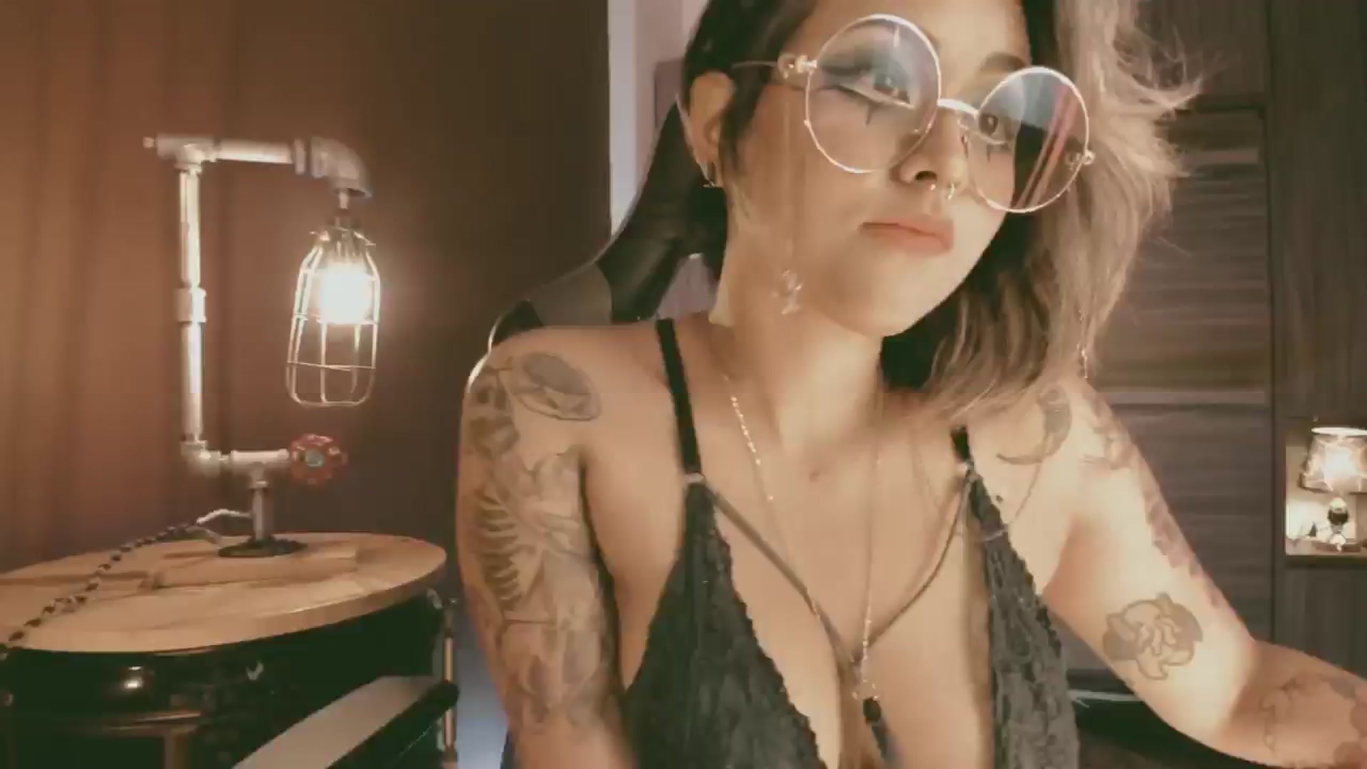 Gallery image thumbnail from AbraxxysRadio's myfreecams stream on, 06/04/2024, 24:14 image 3 of 20