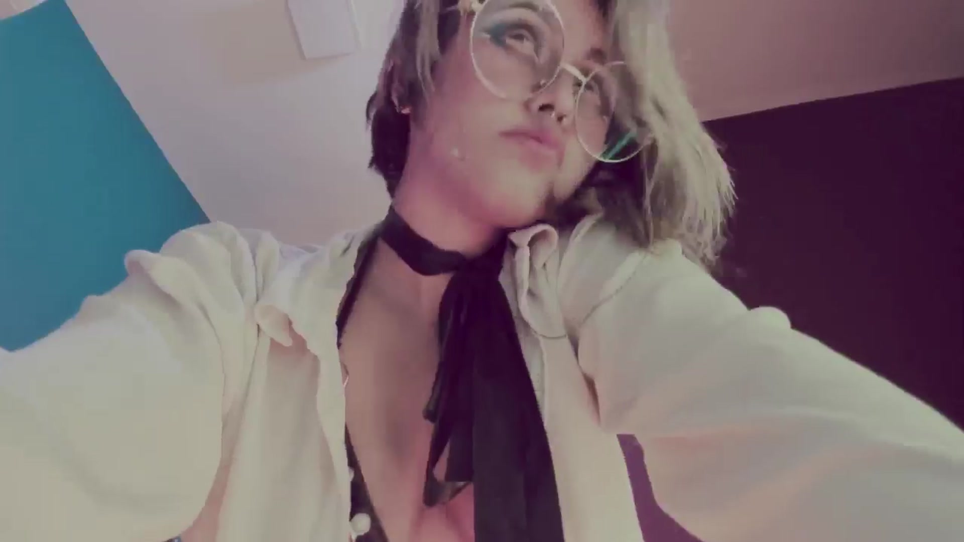 Gallery image thumbnail from AbraxxysRadio's myfreecams stream on, 06/06/2024, 24:22 image 19 of 20