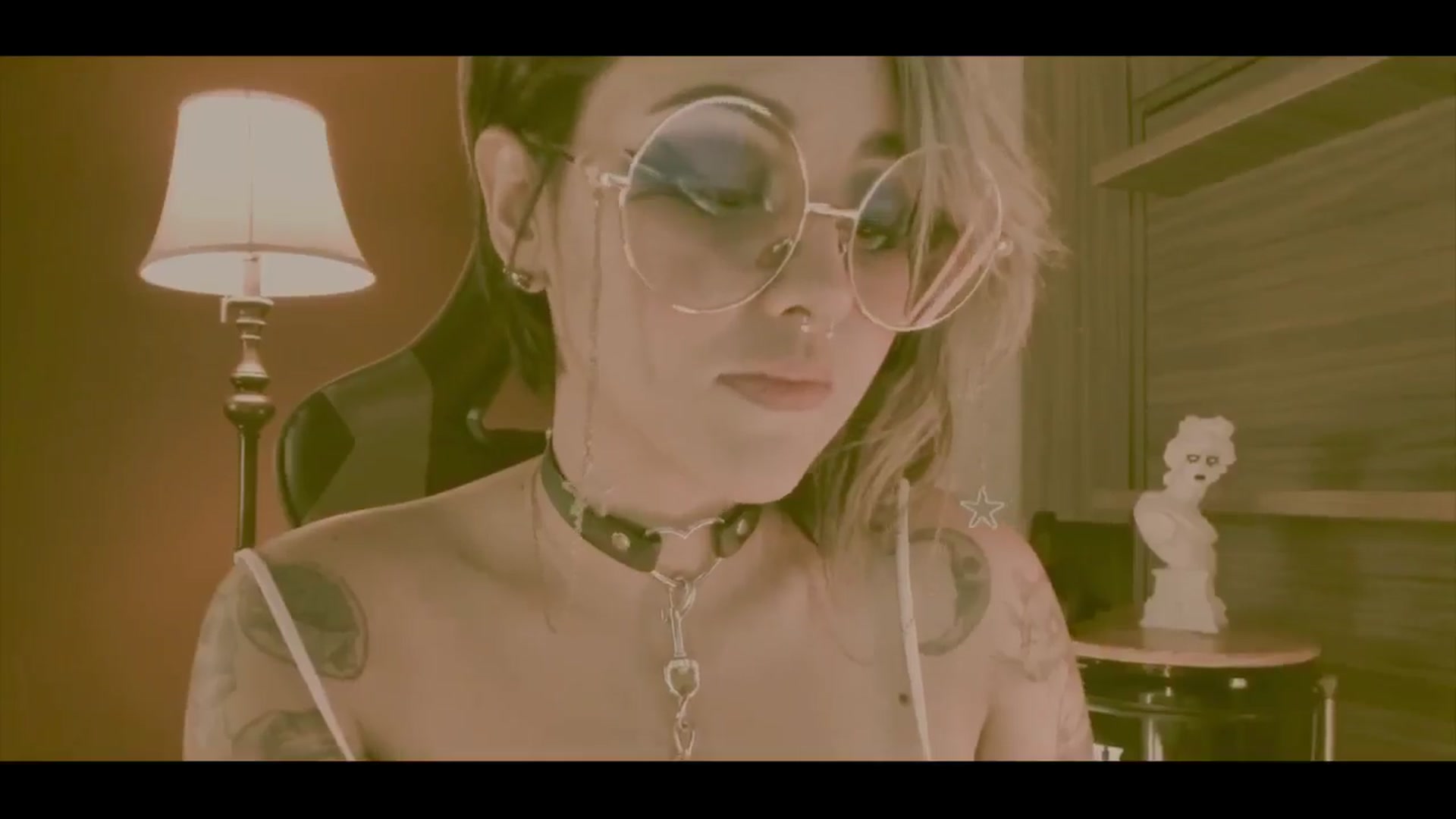 Gallery image thumbnail from AbraxxysRadio's myfreecams stream on, 06/13/2024, 23:28 image 19 of 20