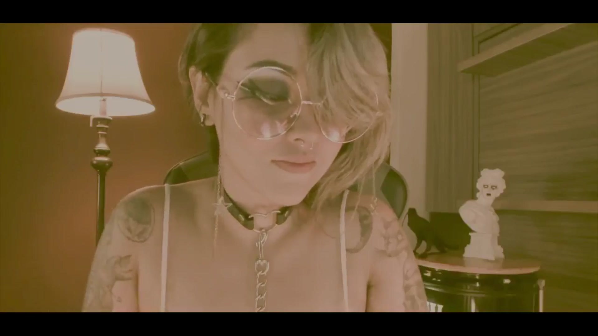 Gallery image thumbnail from AbraxxysRadio's myfreecams stream on, 06/13/2024, 23:28 image 3 of 20