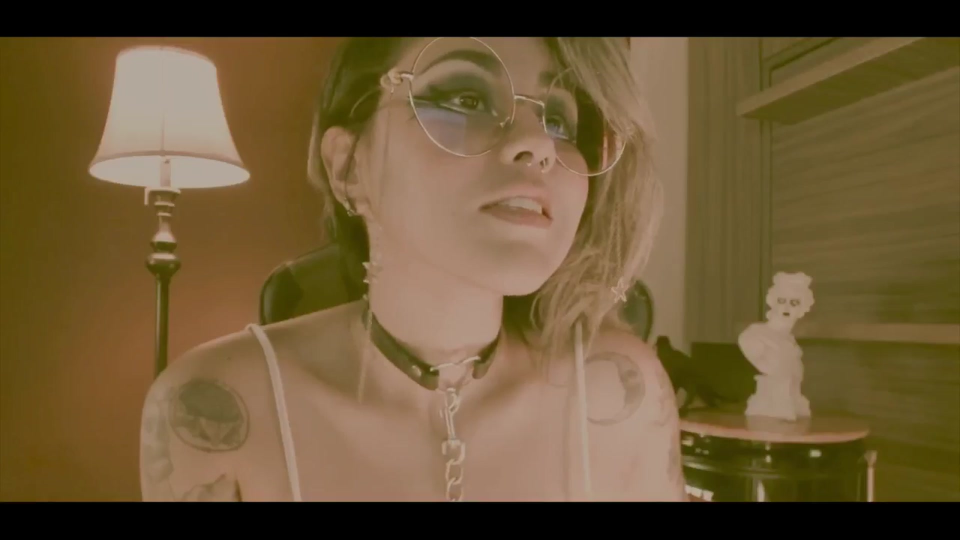 Gallery image thumbnail from AbraxxysRadio's myfreecams stream on, 06/13/2024, 23:28 image 2 of 20