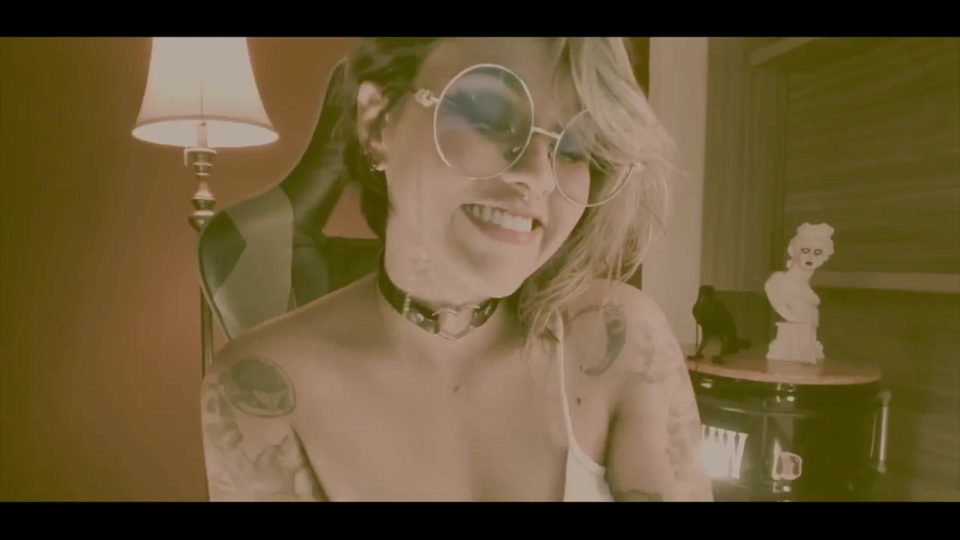 Gallery image thumbnail from AbraxxysRadio's myfreecams stream on, 06/14/2024, 02:51 image 7 of 20