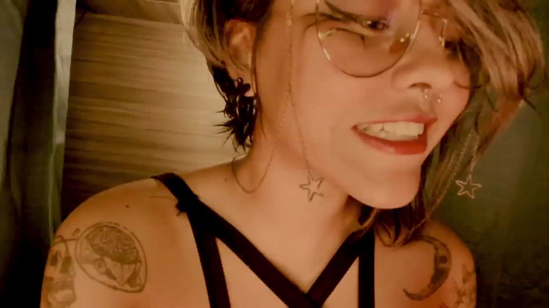 Gallery image thumbnail from AbraxxysRadio's myfreecams stream on, 06/16/2024, 02:04 image 17 of 20