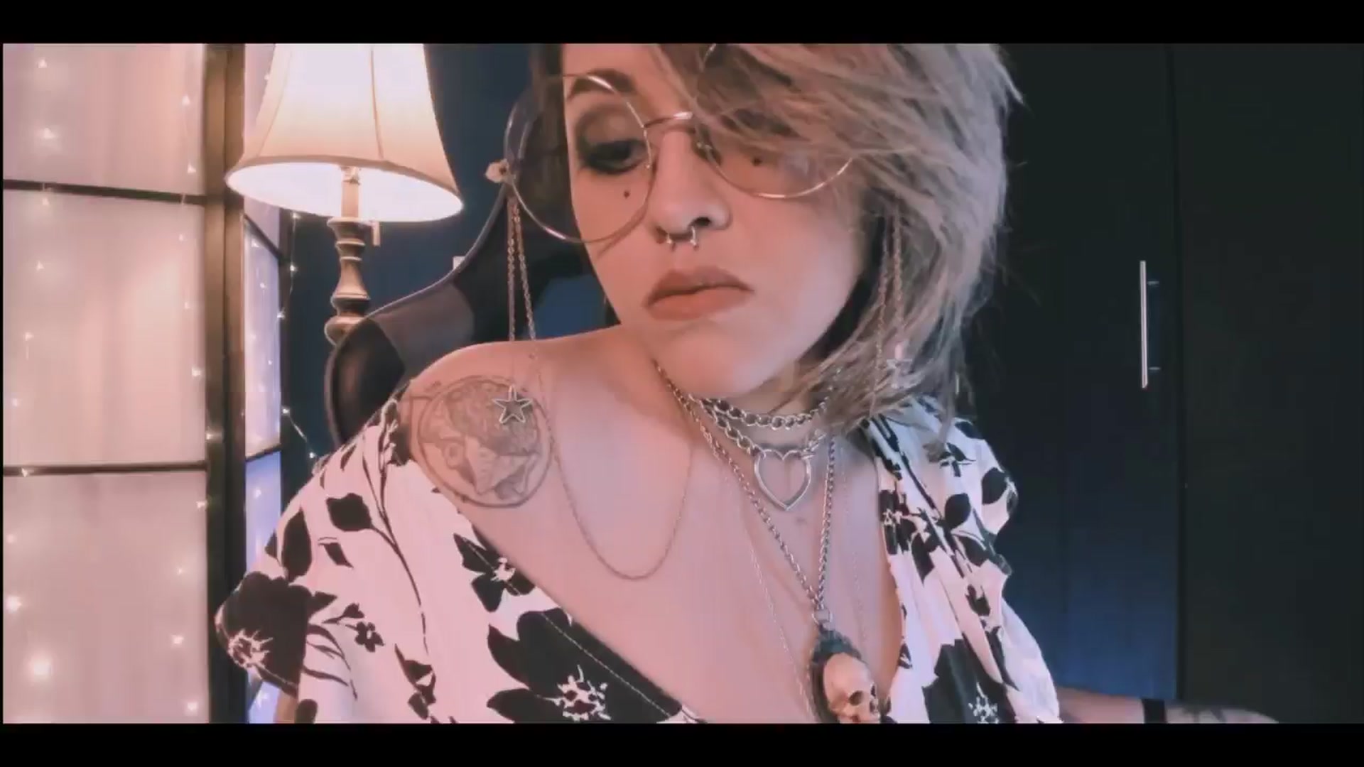 Gallery image thumbnail from AbraxxysRadio's myfreecams stream on, 06/16/2024, 17:58 image 12 of 20