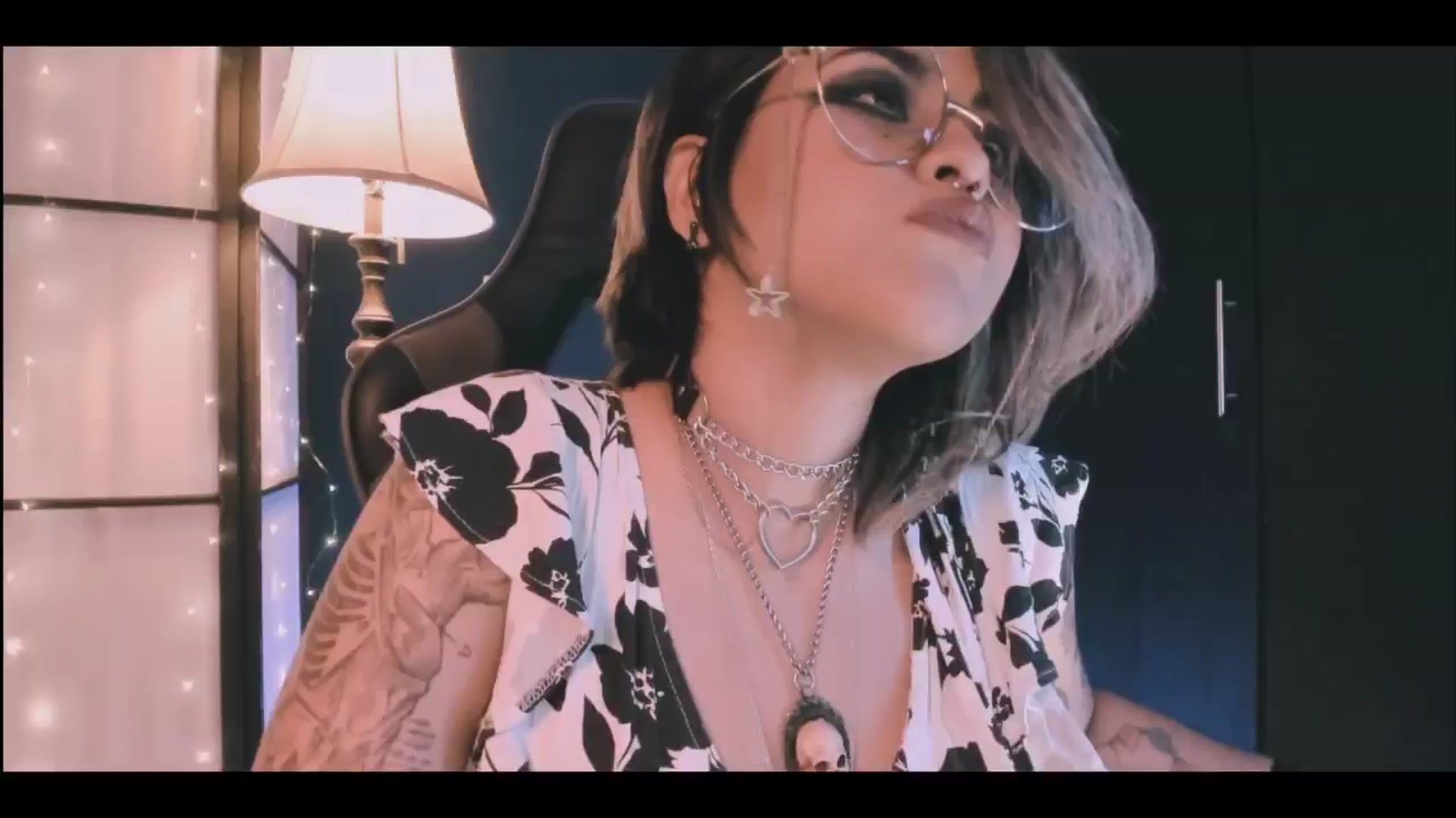 Gallery image thumbnail from AbraxxysRadio's myfreecams stream on, 06/16/2024, 17:58 image 4 of 20