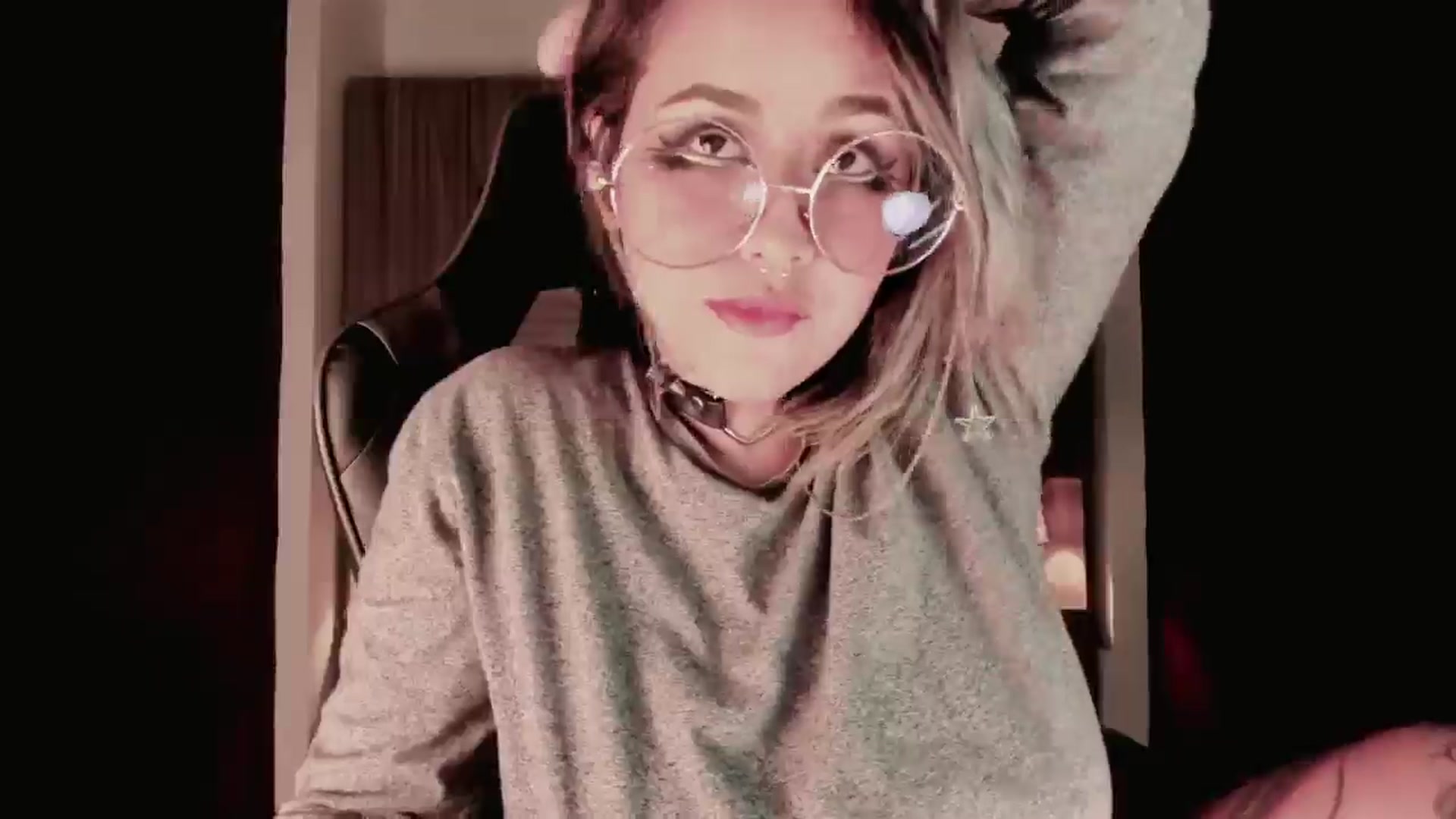 Gallery image thumbnail from AbraxxysRadio's myfreecams stream on, 06/20/2024, 23:34 image 15 of 20