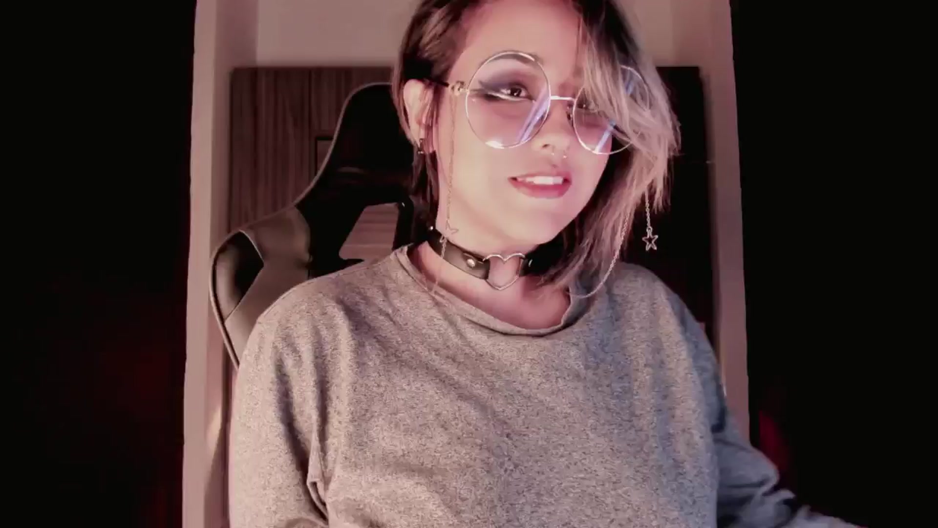 Gallery image thumbnail from AbraxxysRadio's myfreecams stream on, 06/20/2024, 23:53 image 3 of 20