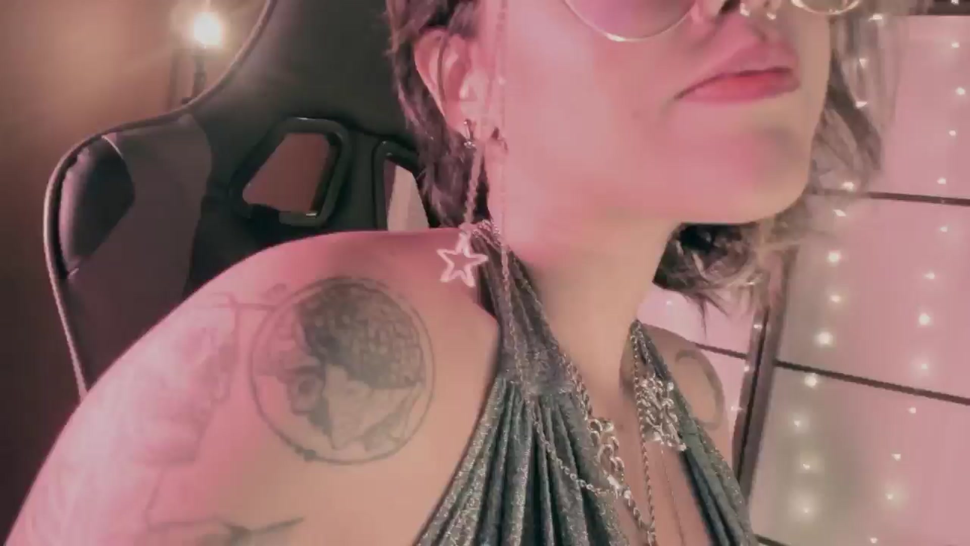 Gallery image thumbnail from AbraxxysRadio's myfreecams stream on, 06/25/2024, 24:01 image 10 of 20