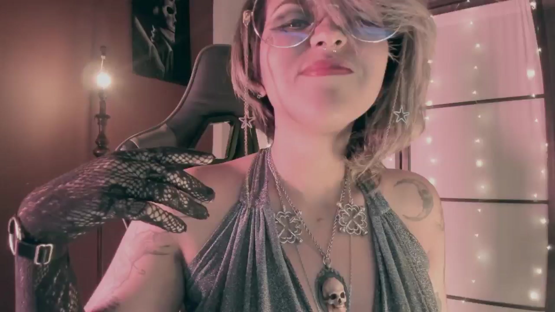 Gallery image thumbnail from AbraxxysRadio's myfreecams stream on, 06/25/2024, 24:01 image 2 of 20