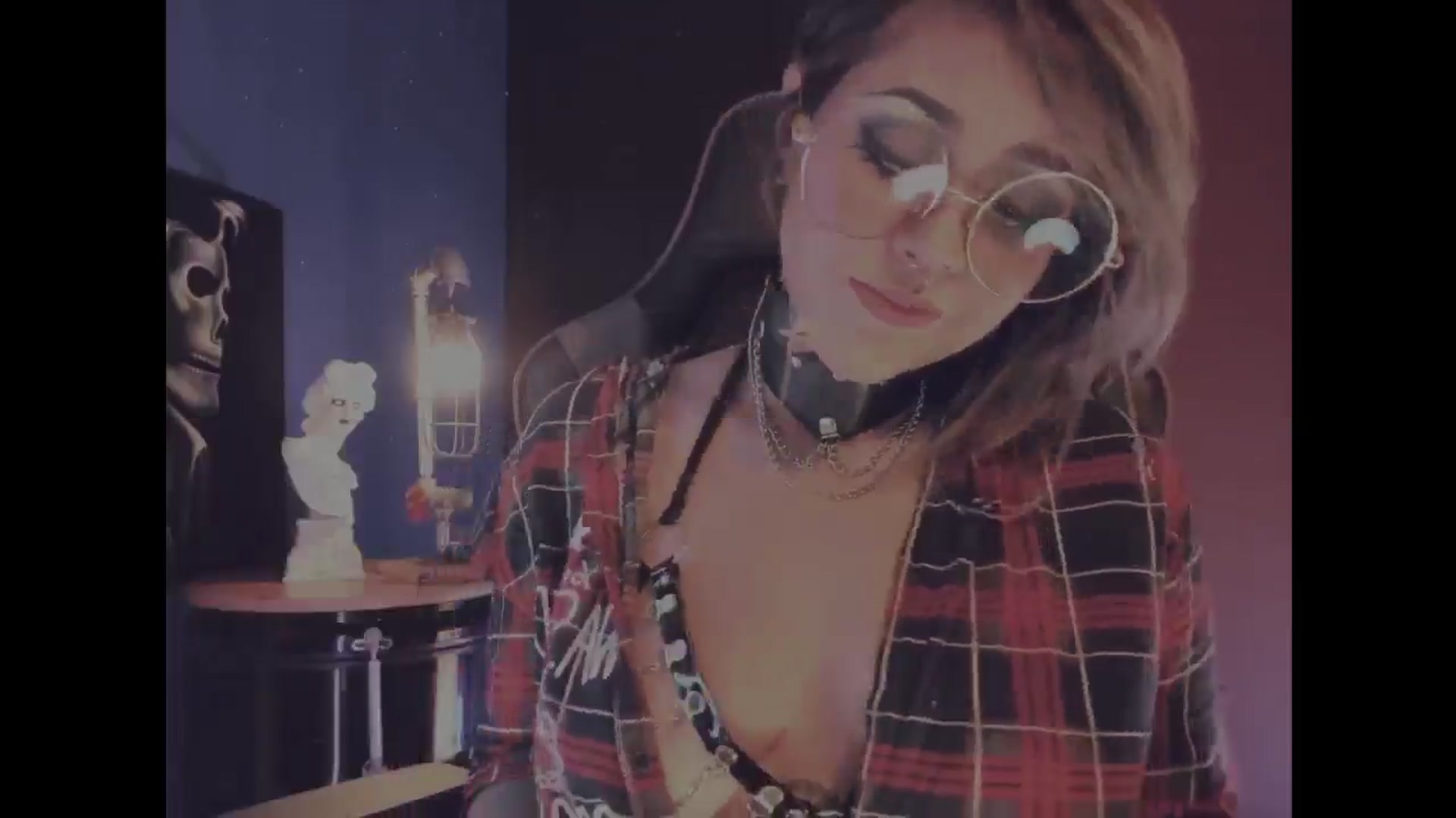 Gallery image thumbnail from AbraxxysRadio's myfreecams stream on, 06/27/2024, 24:00 image 3 of 20
