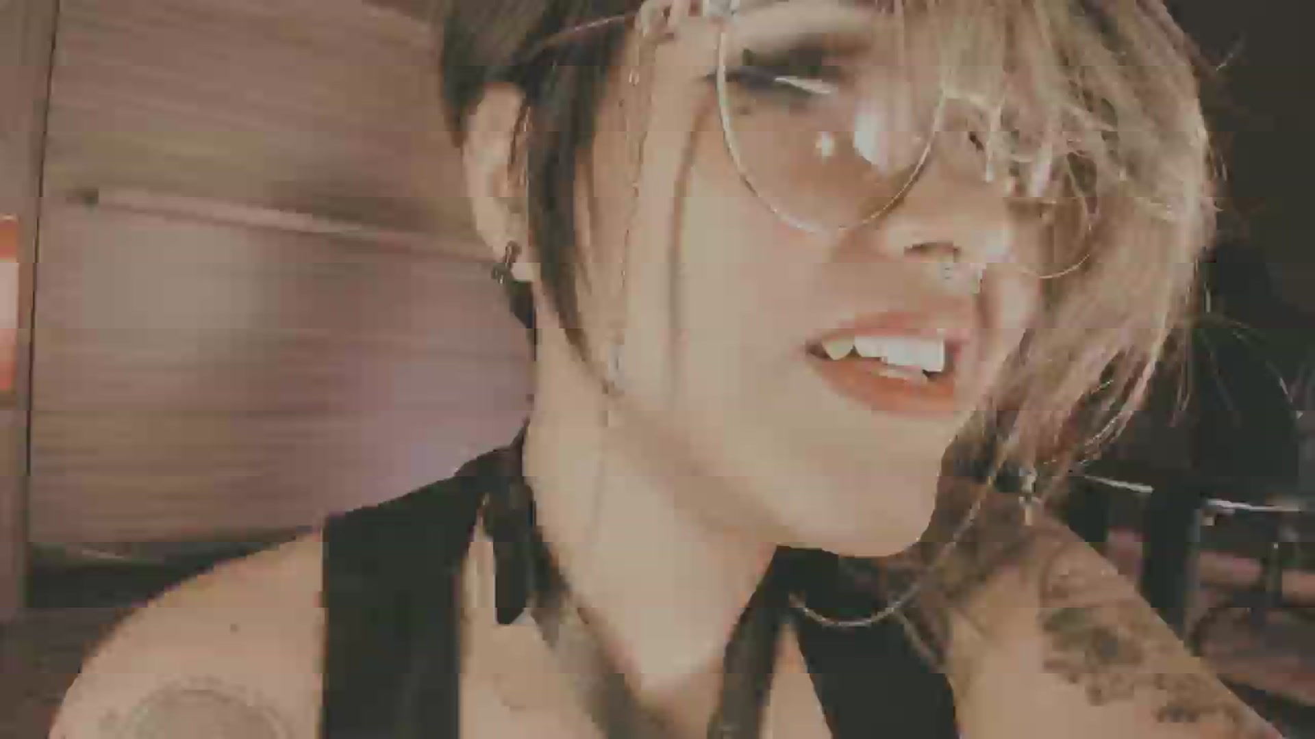 Gallery image thumbnail from AbraxxysRadio's myfreecams stream on, 06/28/2024, 23:36 image 15 of 20