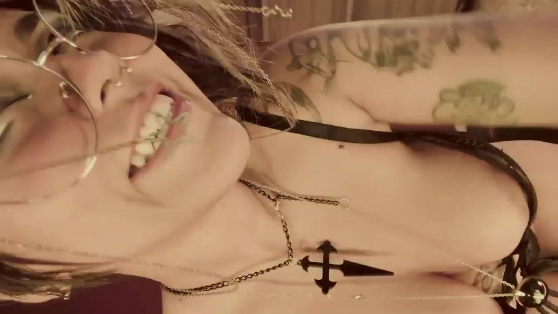 Gallery image thumbnail from AbraxxysRadio's myfreecams stream on, 07/07/2024, 24:00 image 15 of 20