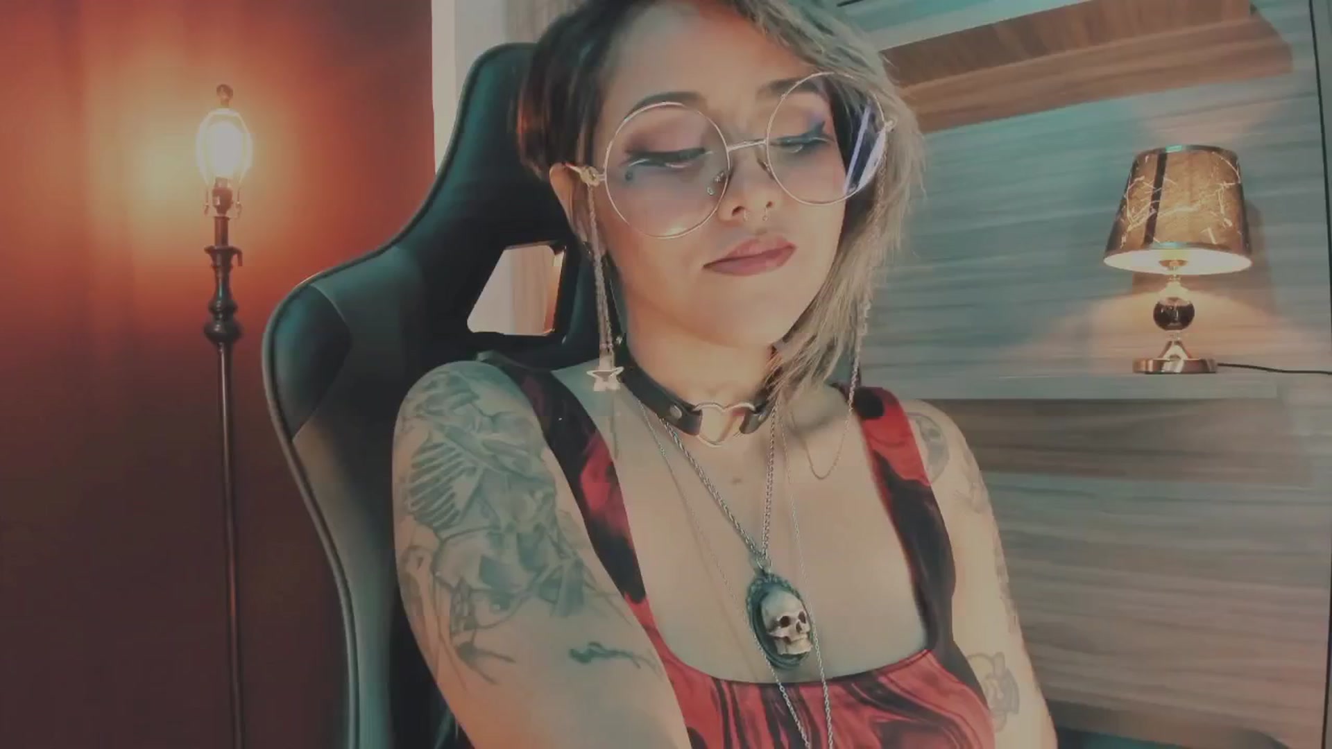 Gallery image thumbnail from AbraxxysRadio's myfreecams stream on, 07/08/2024, 23:17 image 12 of 20