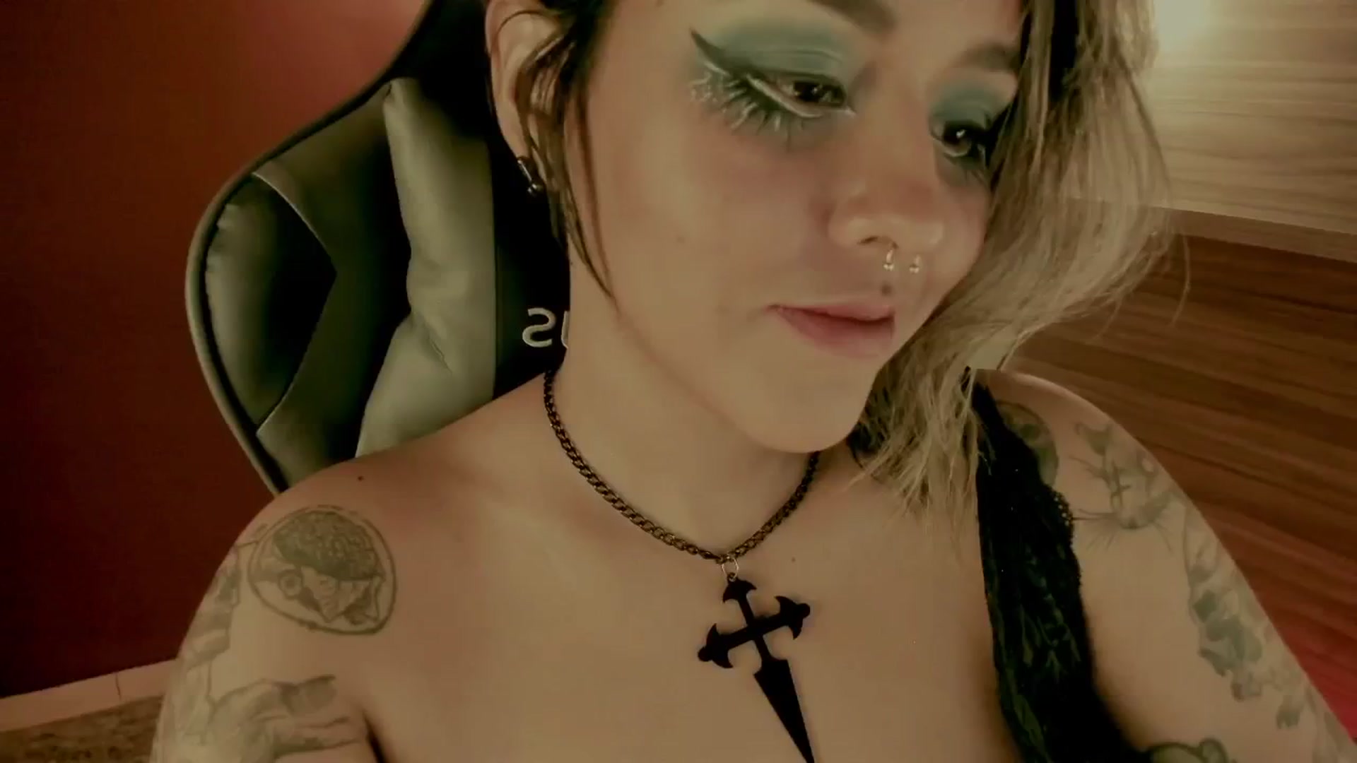 Gallery image thumbnail from AbraxxysRadio's myfreecams stream on, 07/17/2024, 24:41 image 11 of 20
