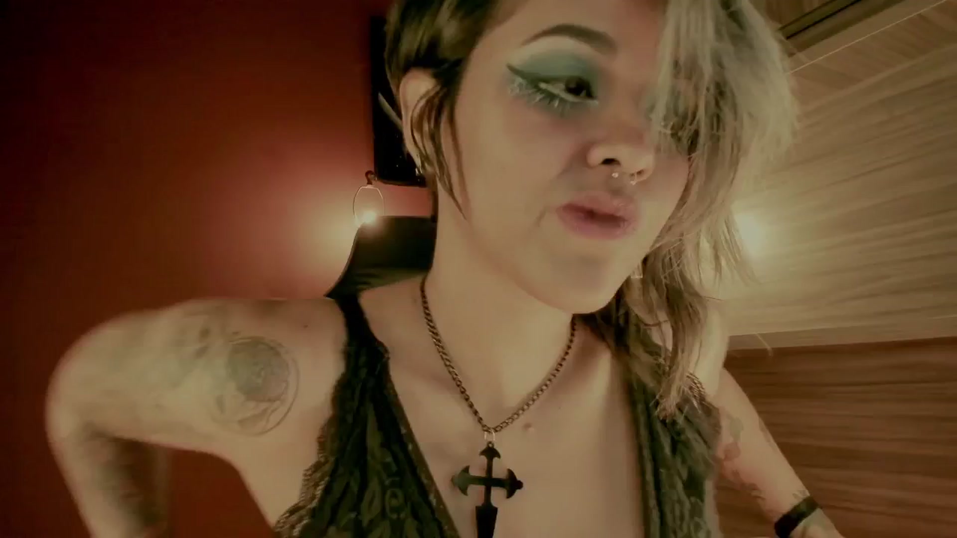 Gallery image thumbnail from AbraxxysRadio's myfreecams stream on, 07/17/2024, 24:41 image 3 of 20