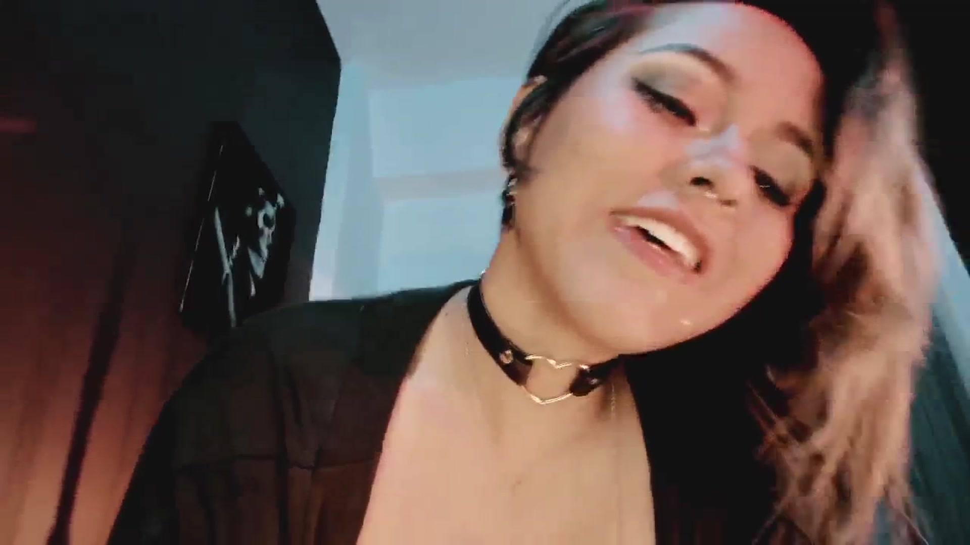 Gallery image thumbnail from AbraxxysRadio's myfreecams stream on, 07/19/2024, 24:25 image 19 of 20