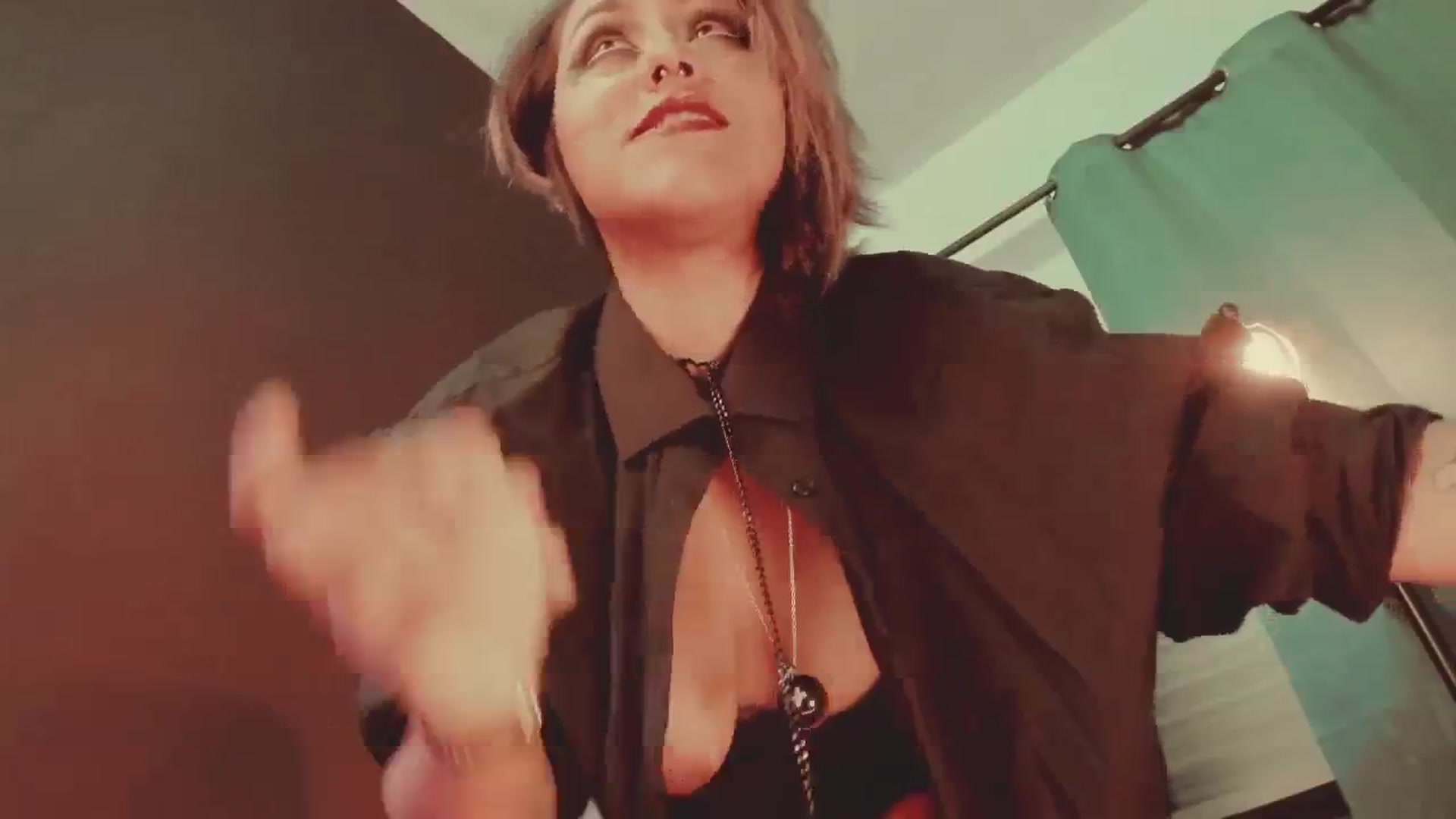 Gallery image thumbnail from AbraxxysRadio's myfreecams stream on, 07/27/2024, 23:40 image 3 of 20