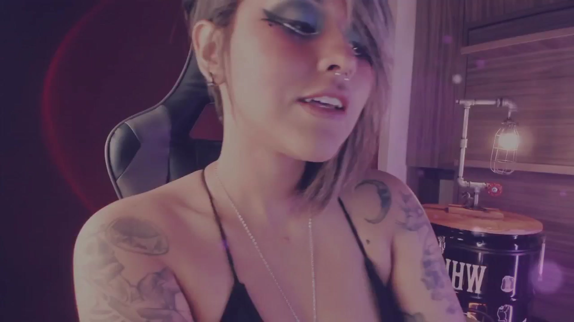 Gallery image thumbnail from AbraxxysRadio's myfreecams stream on, 07/28/2024, 19:12 image 4 of 20