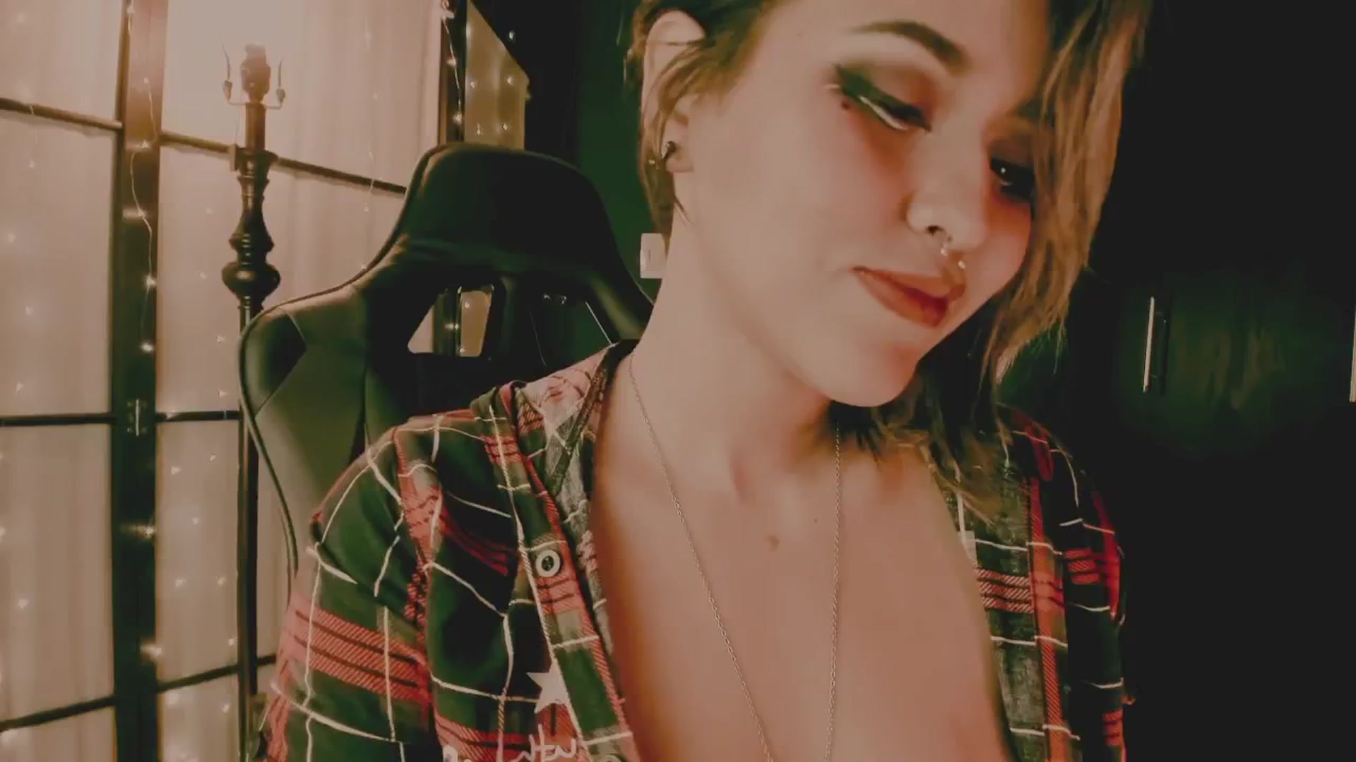 Gallery image thumbnail from AbraxxysRadio's myfreecams stream on, 07/31/2024, 24:16 image 12 of 20
