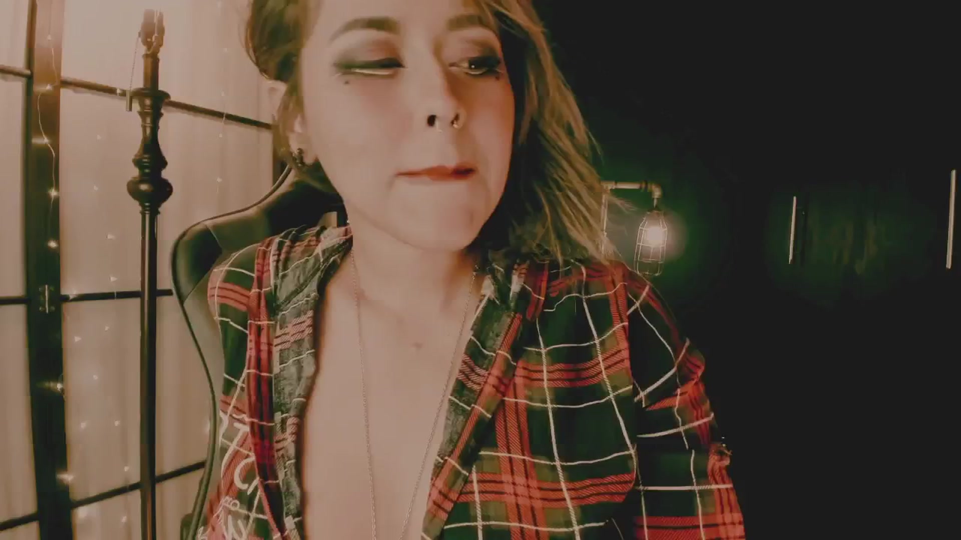Gallery image thumbnail from AbraxxysRadio's myfreecams stream on, 07/31/2024, 24:59 image 13 of 20