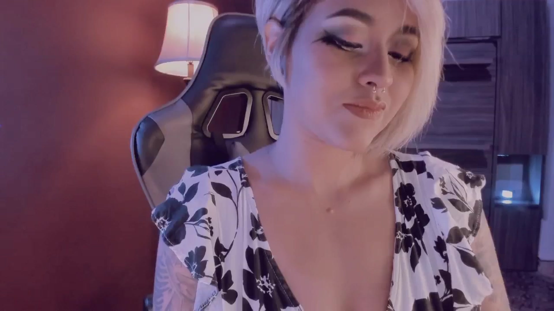 Gallery image thumbnail from AbraxxysRadio's myfreecams stream on, 08/03/2024, 24:00 image 20 of 20