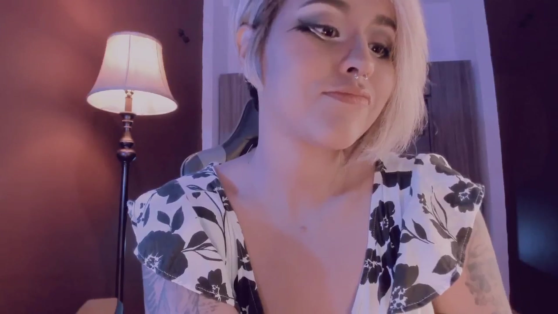 Gallery image thumbnail from AbraxxysRadio's myfreecams stream on, 08/03/2024, 01:27 image 7 of 20
