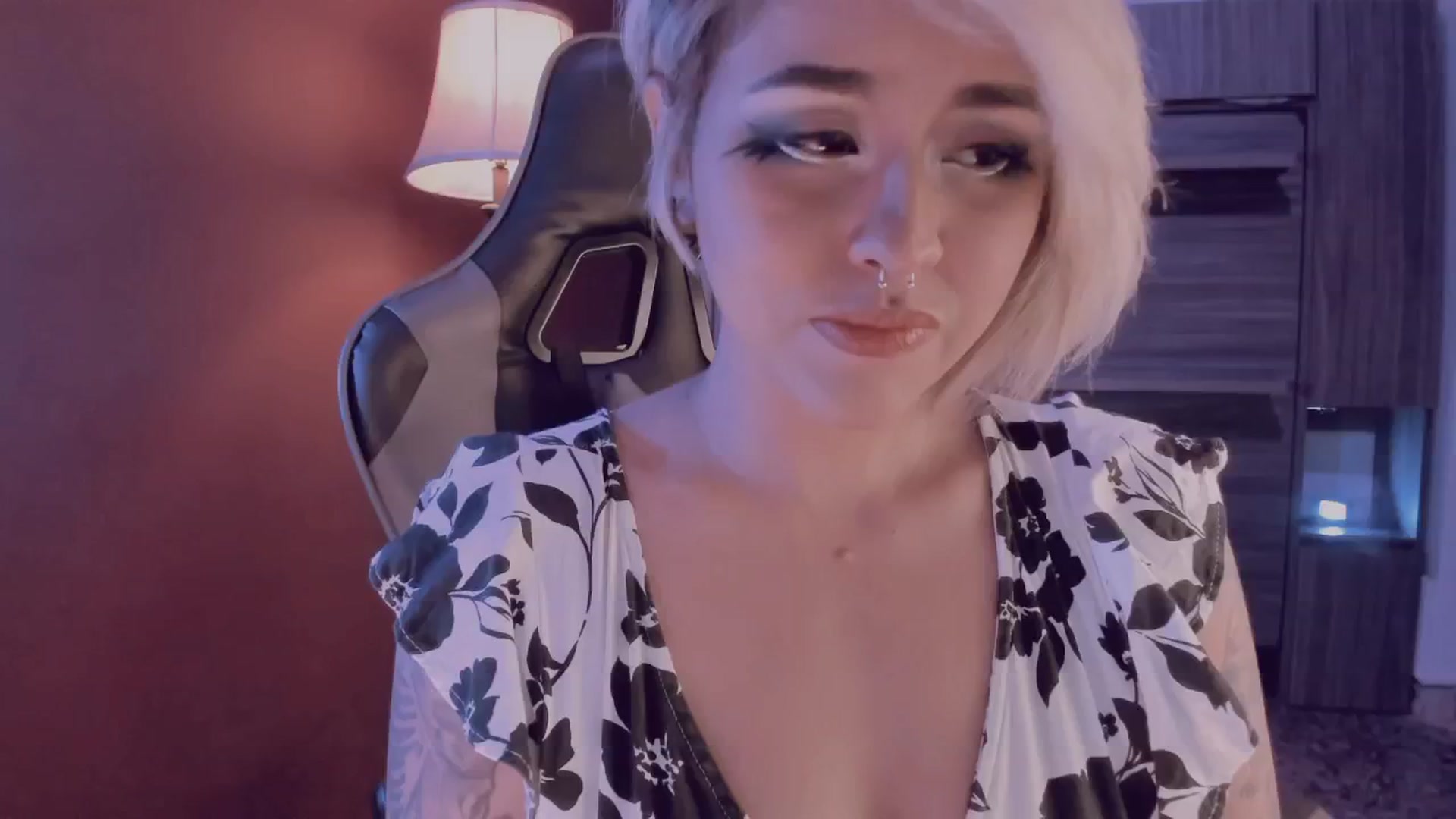 Gallery image thumbnail from AbraxxysRadio's myfreecams stream on, 08/03/2024, 01:27 image 1 of 20