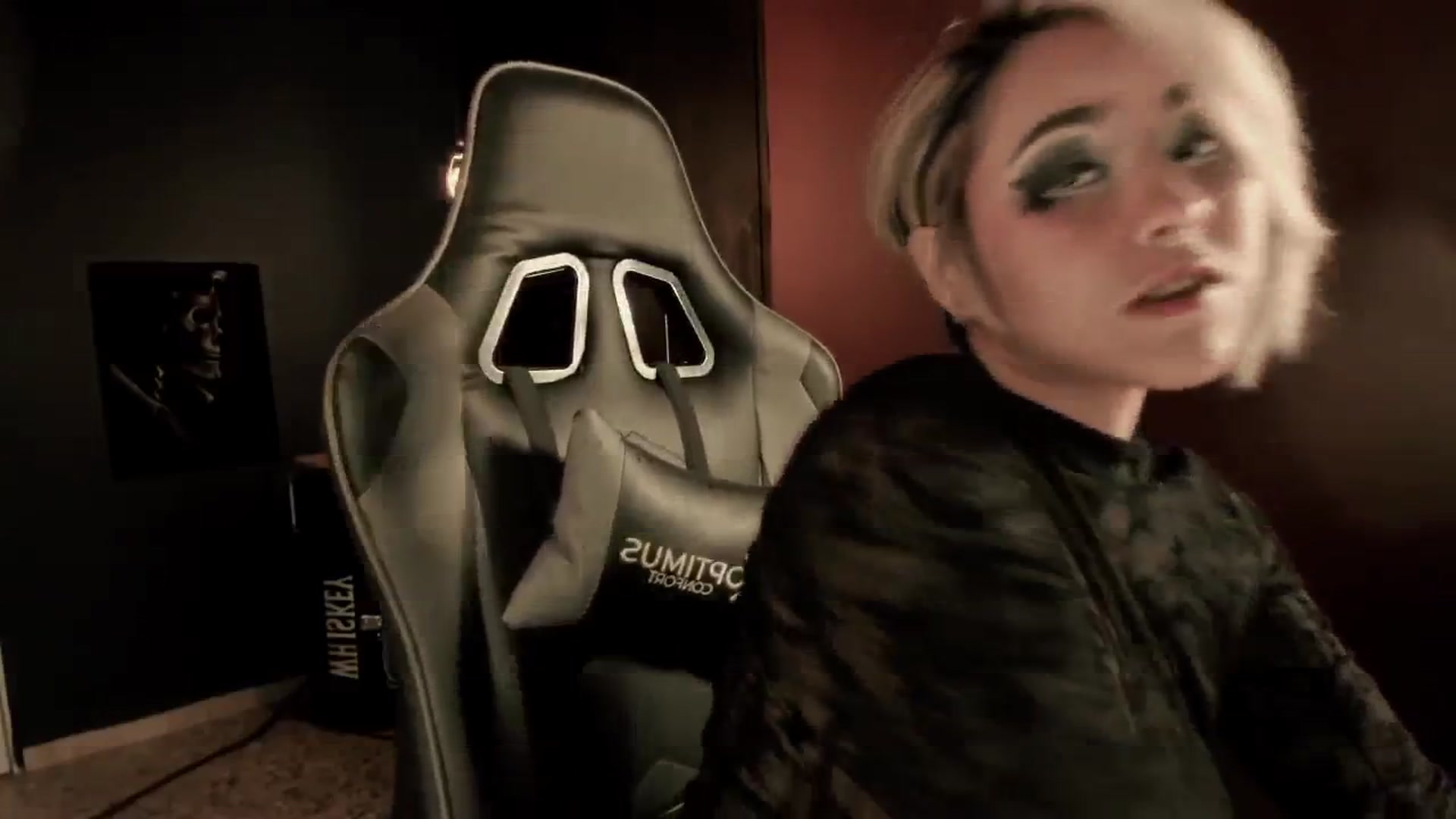 Gallery image thumbnail from AbraxxysRadio's myfreecams stream on, 08/04/2024, 18:24 image 3 of 20
