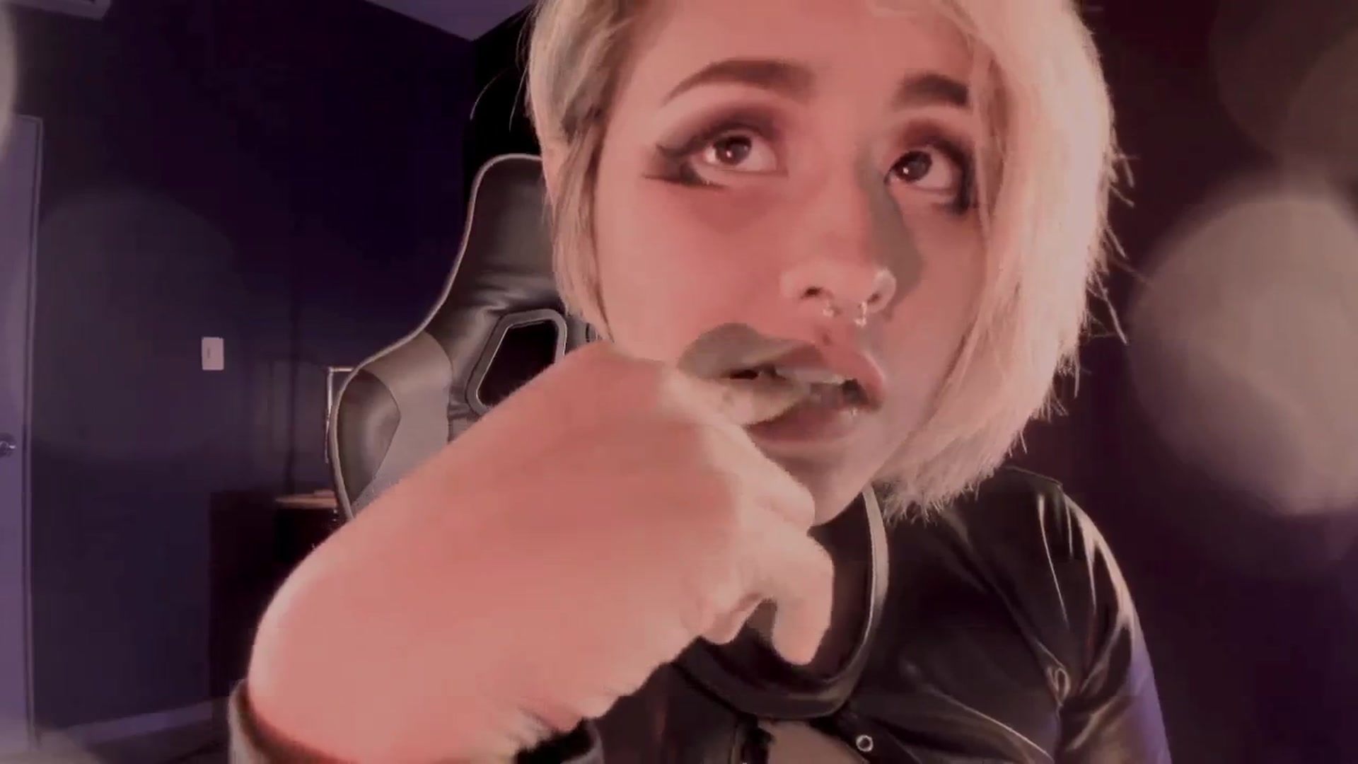 Gallery image thumbnail from AbraxxysRadio's myfreecams stream on, 08/06/2024, 24:45 image 7 of 20
