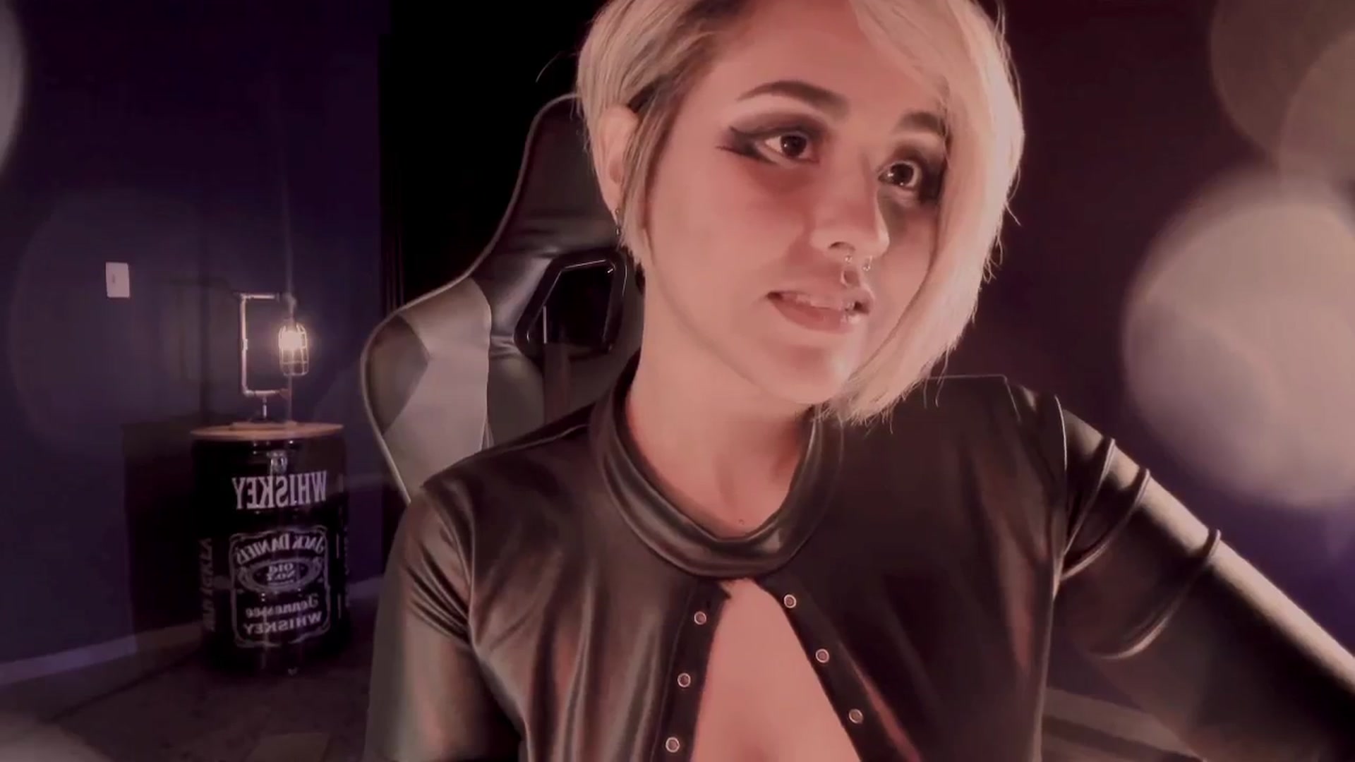 Gallery image thumbnail from AbraxxysRadio's myfreecams stream on, 08/06/2024, 24:45 image 20 of 20